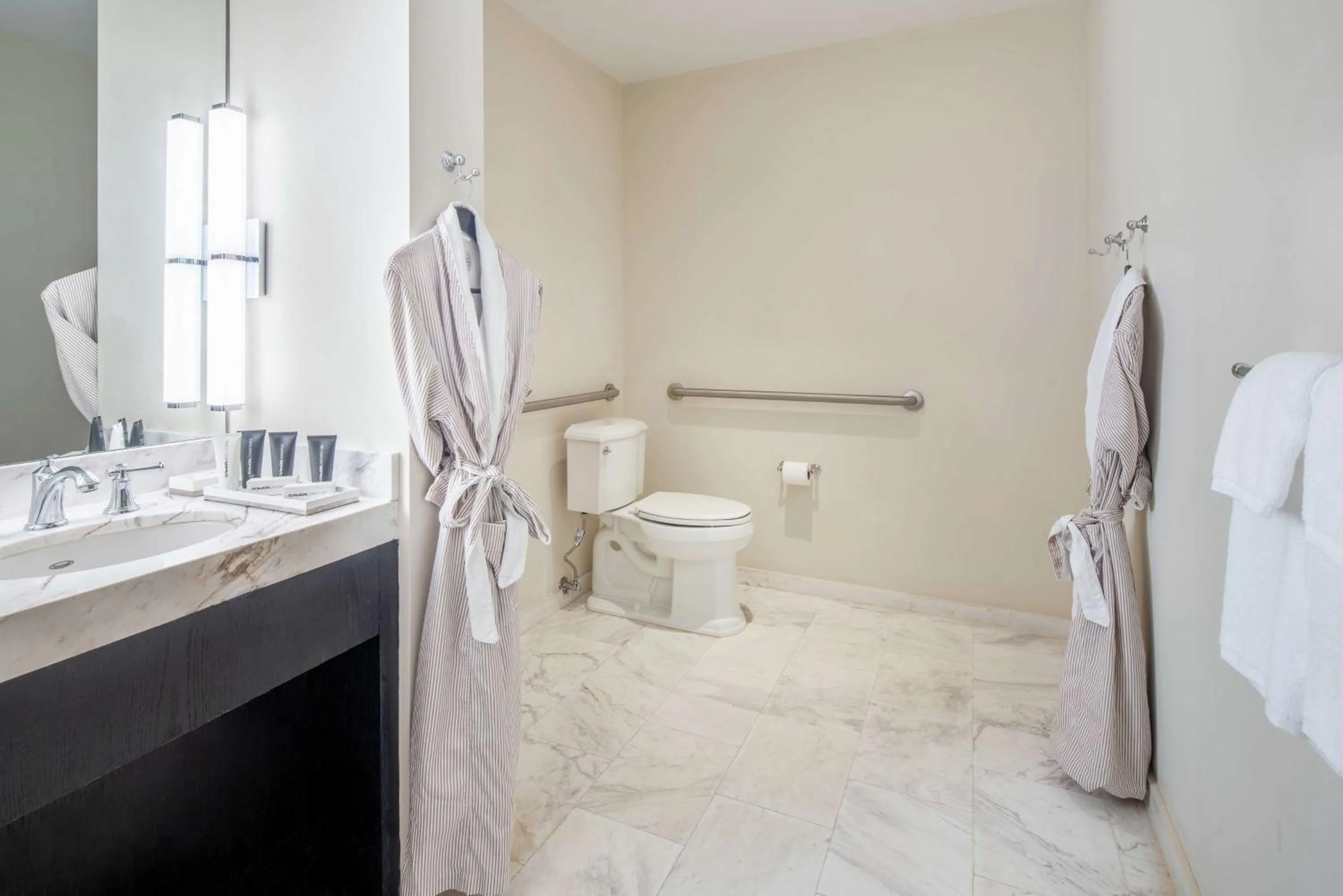 Bathroom in Gale South Beach, Curio Collection By Hilton