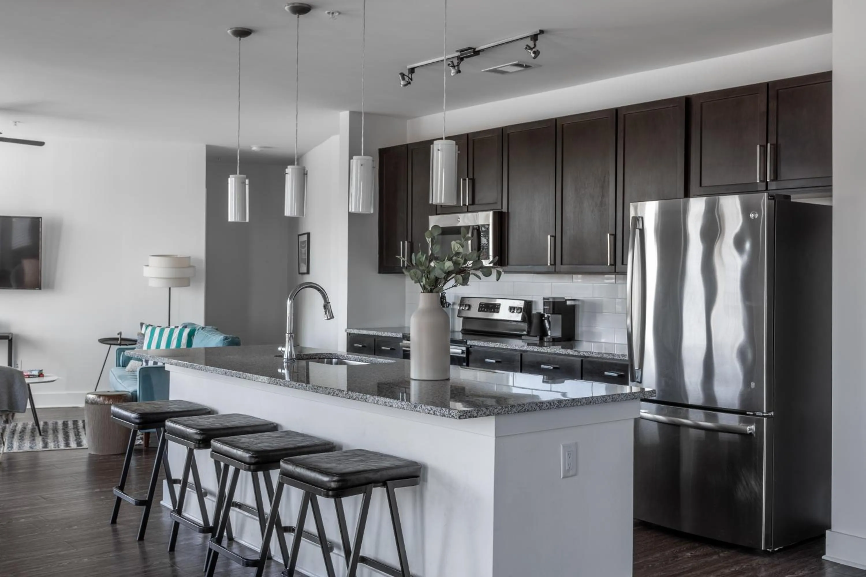 Kitchen or kitchenette in Mint House Nashville - Music Row