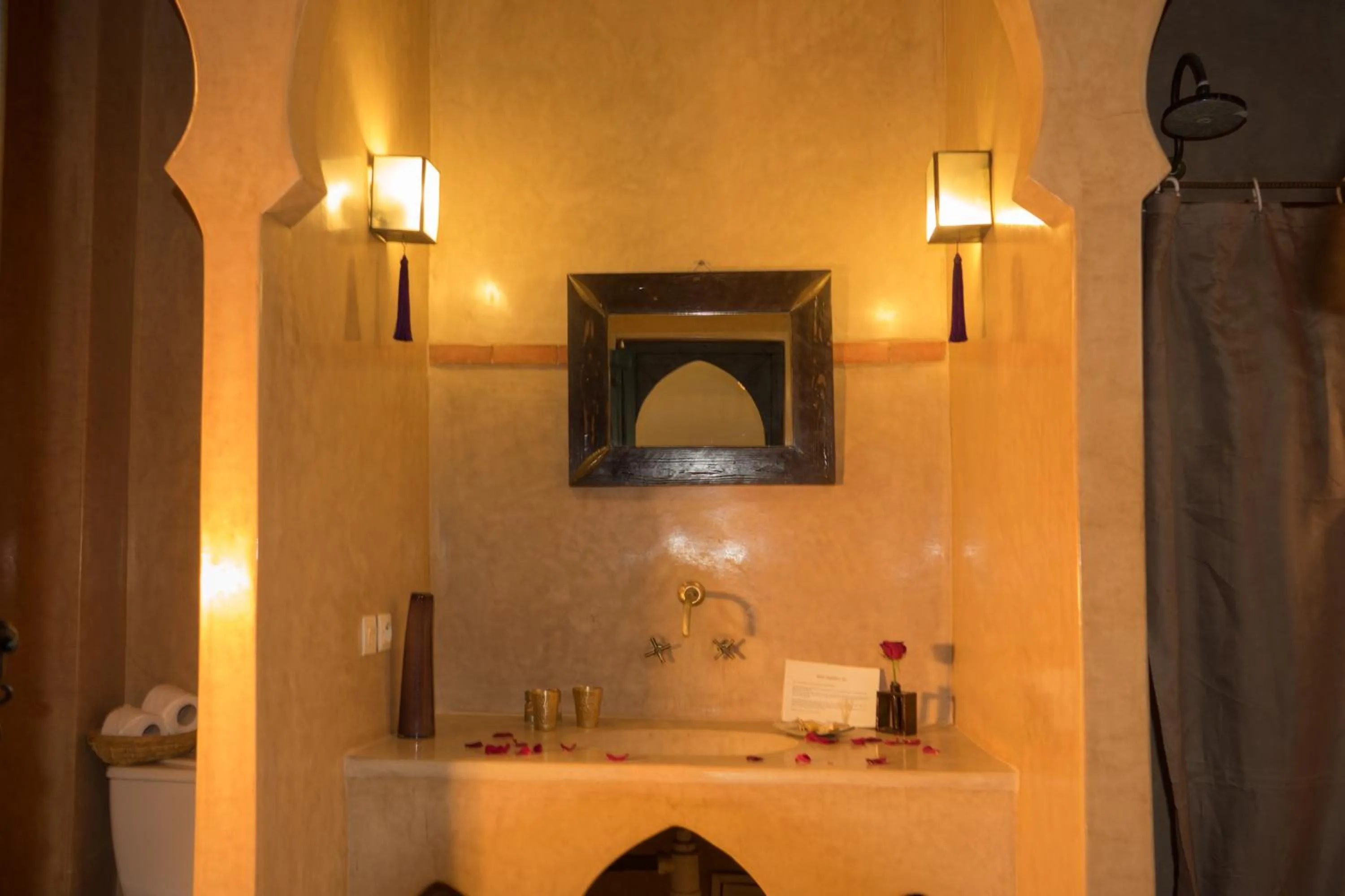 Bathroom in Riad Magellan Yoga and Spa