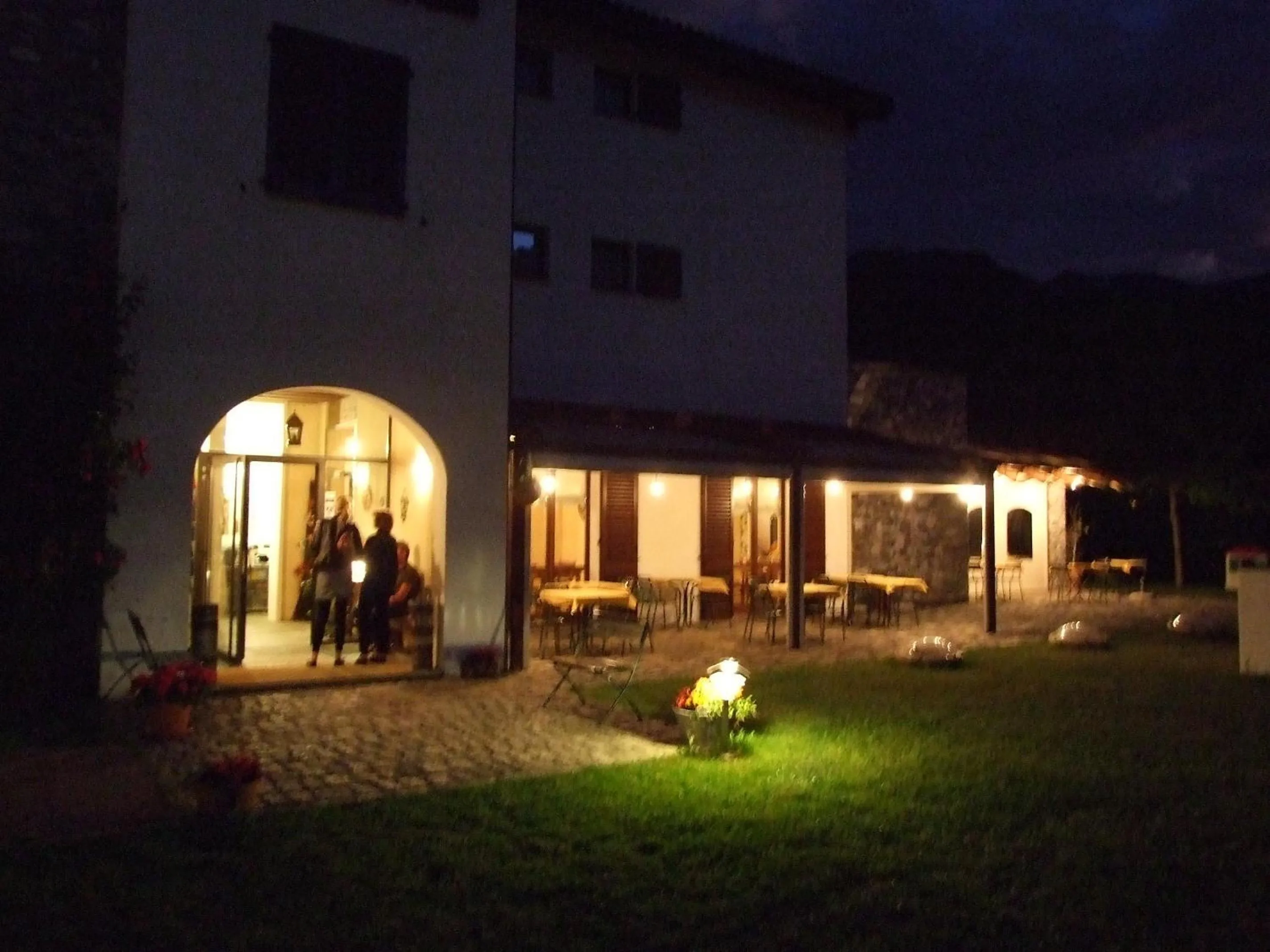 Facade/entrance in Agriturismo Cà Del Lago