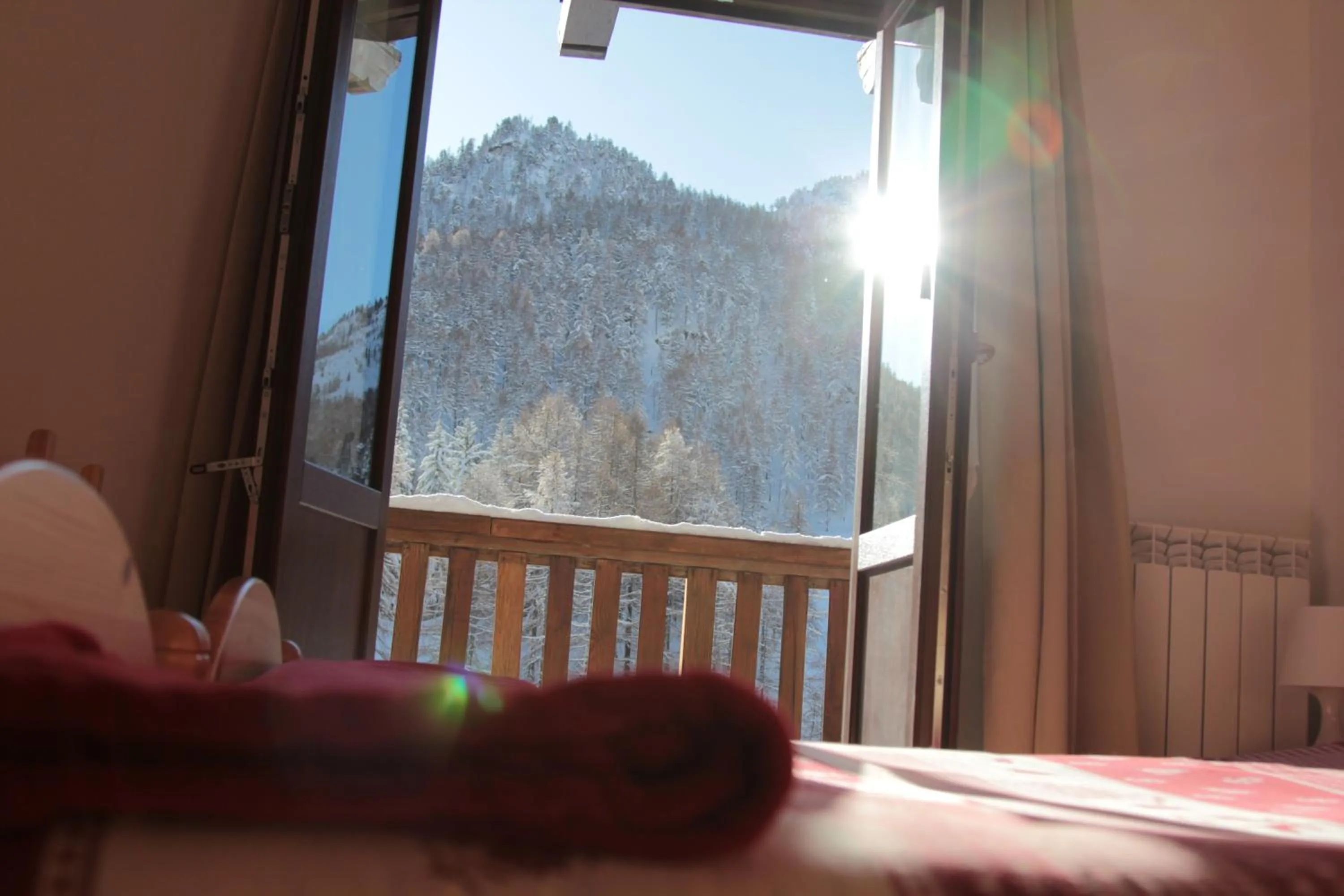Mountain view, Bed in Hotel Al Foiron