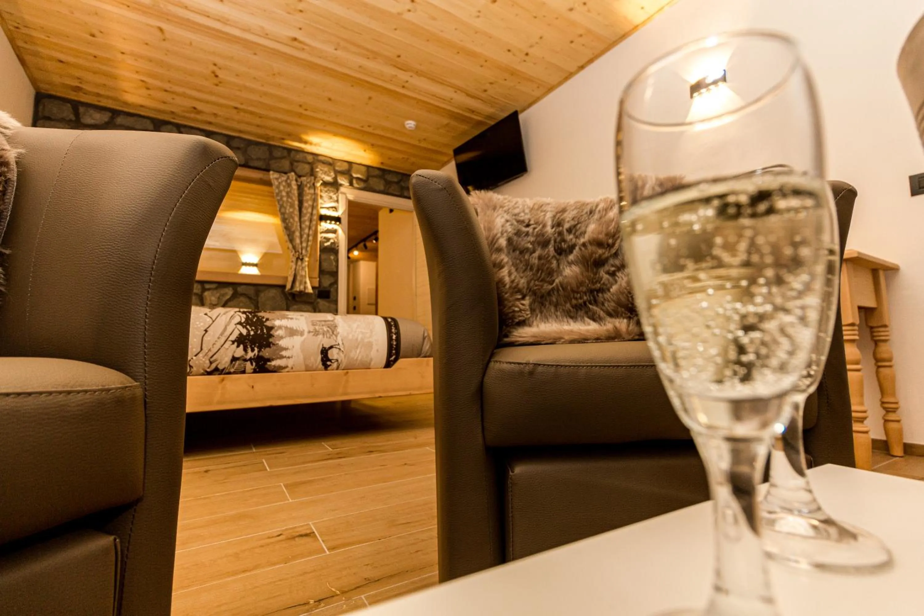 Photo of the whole room in Hotel Al Foiron