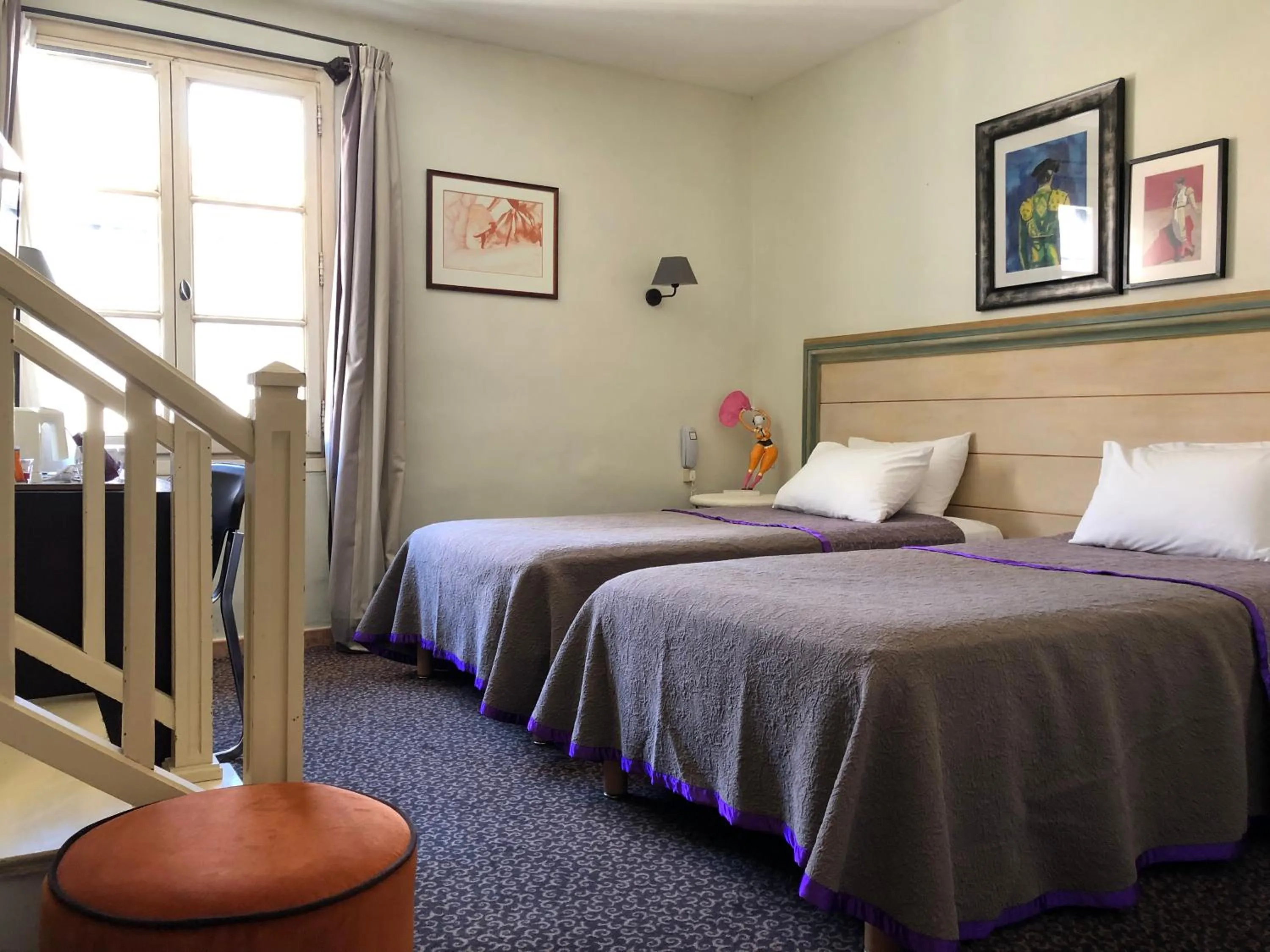 Photo of the whole room, Bed in Hôtel Amphithéâtre