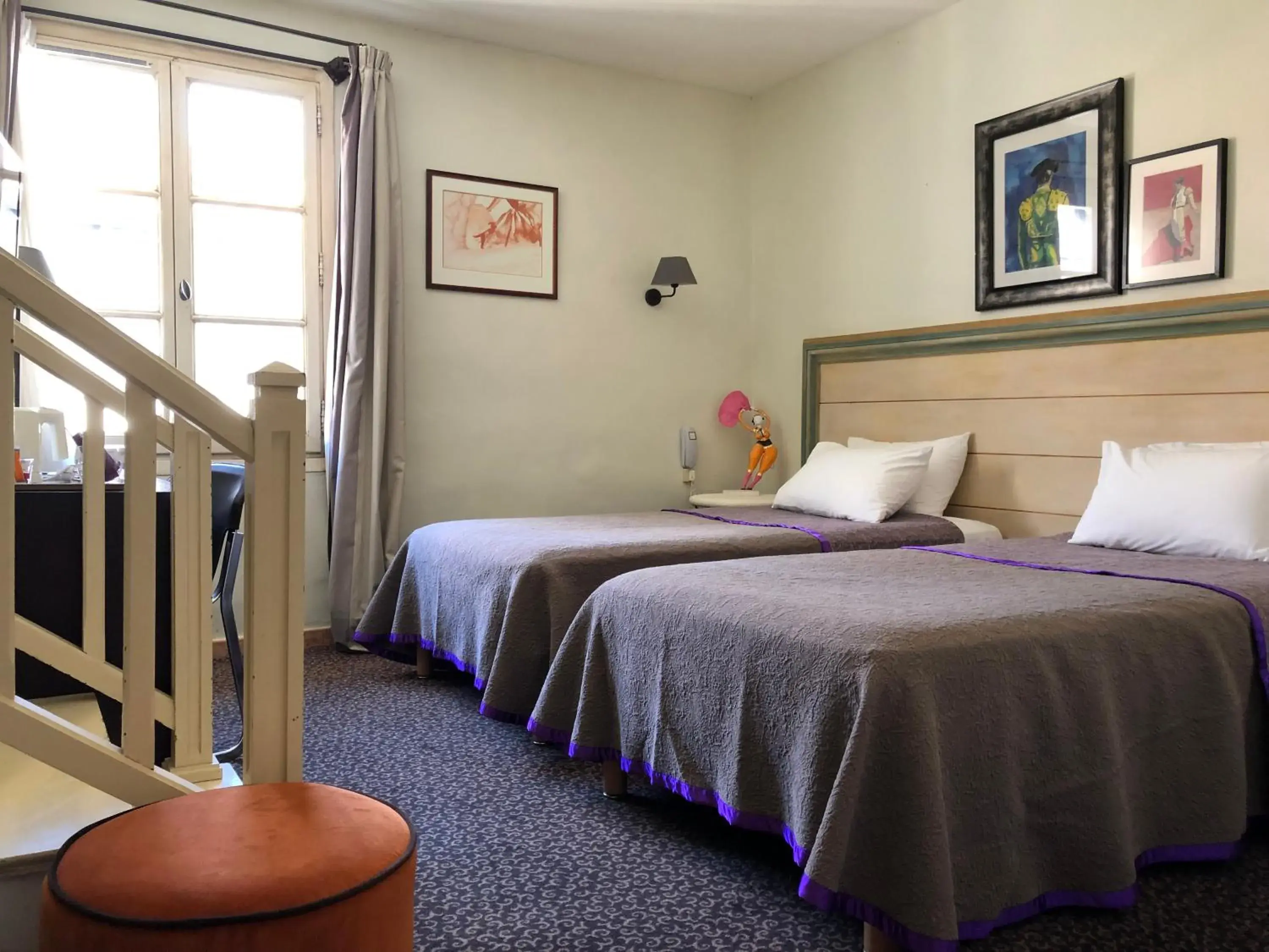 Superior Twin Room in Hôtel Amphithéâtre Superior Twin Room in Hôtel Amphithéâtre