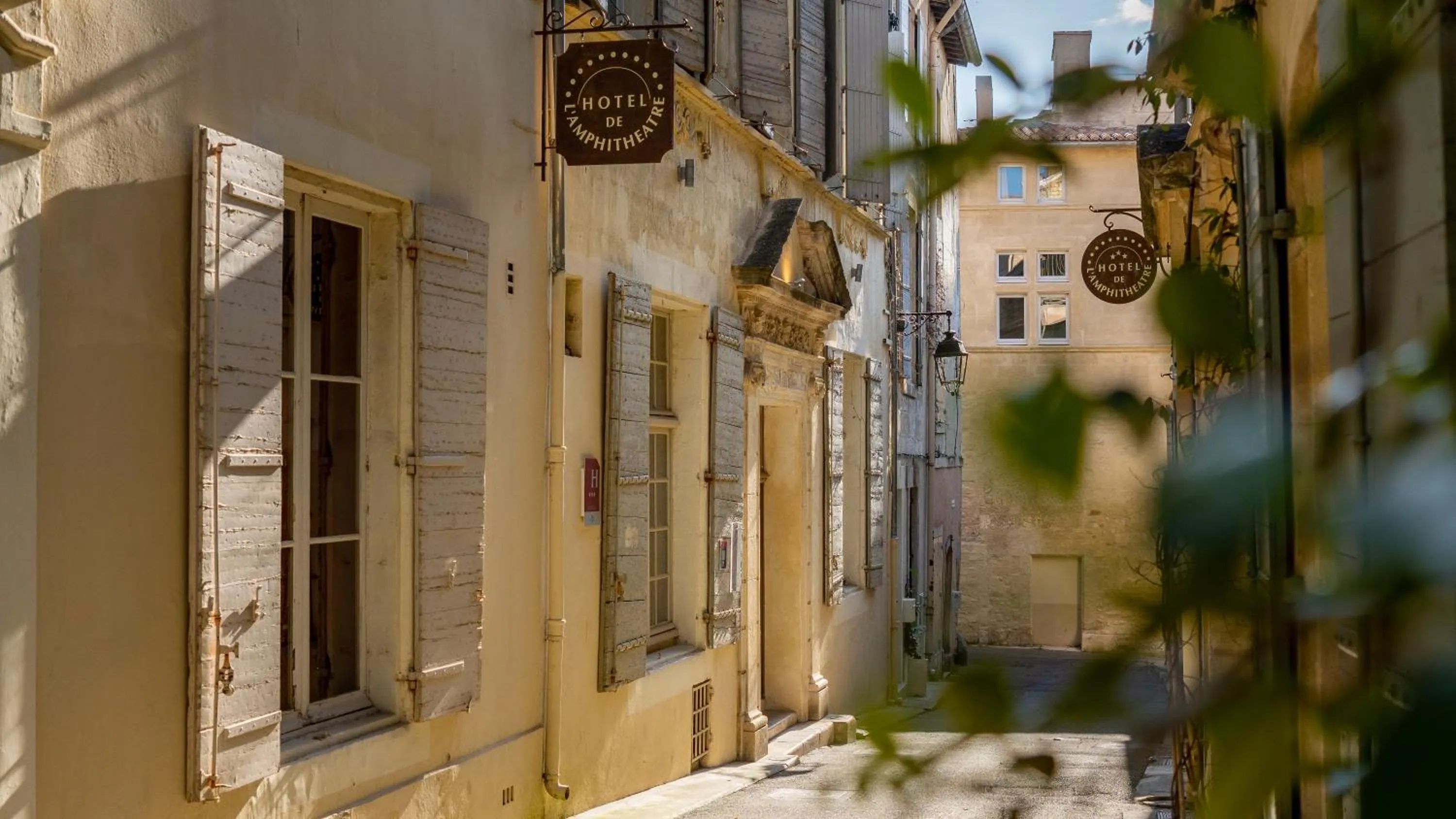 Property building in Hôtel Amphithéâtre