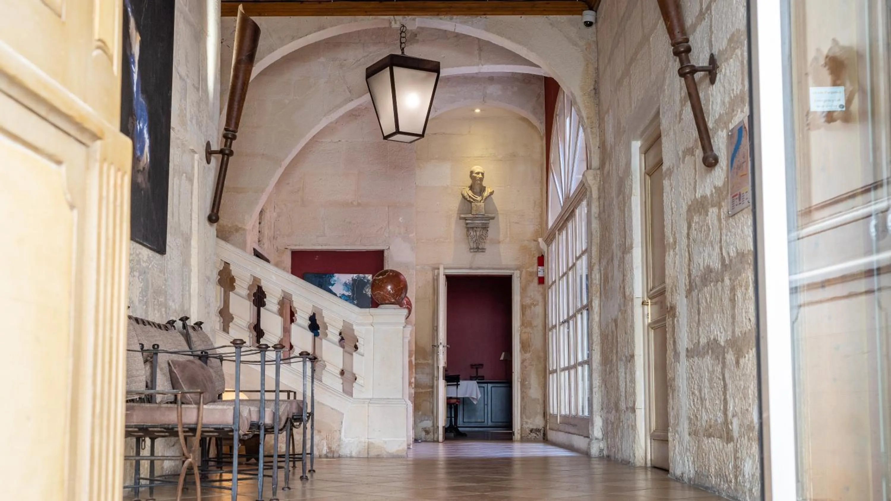 Property building in Hôtel Amphithéâtre