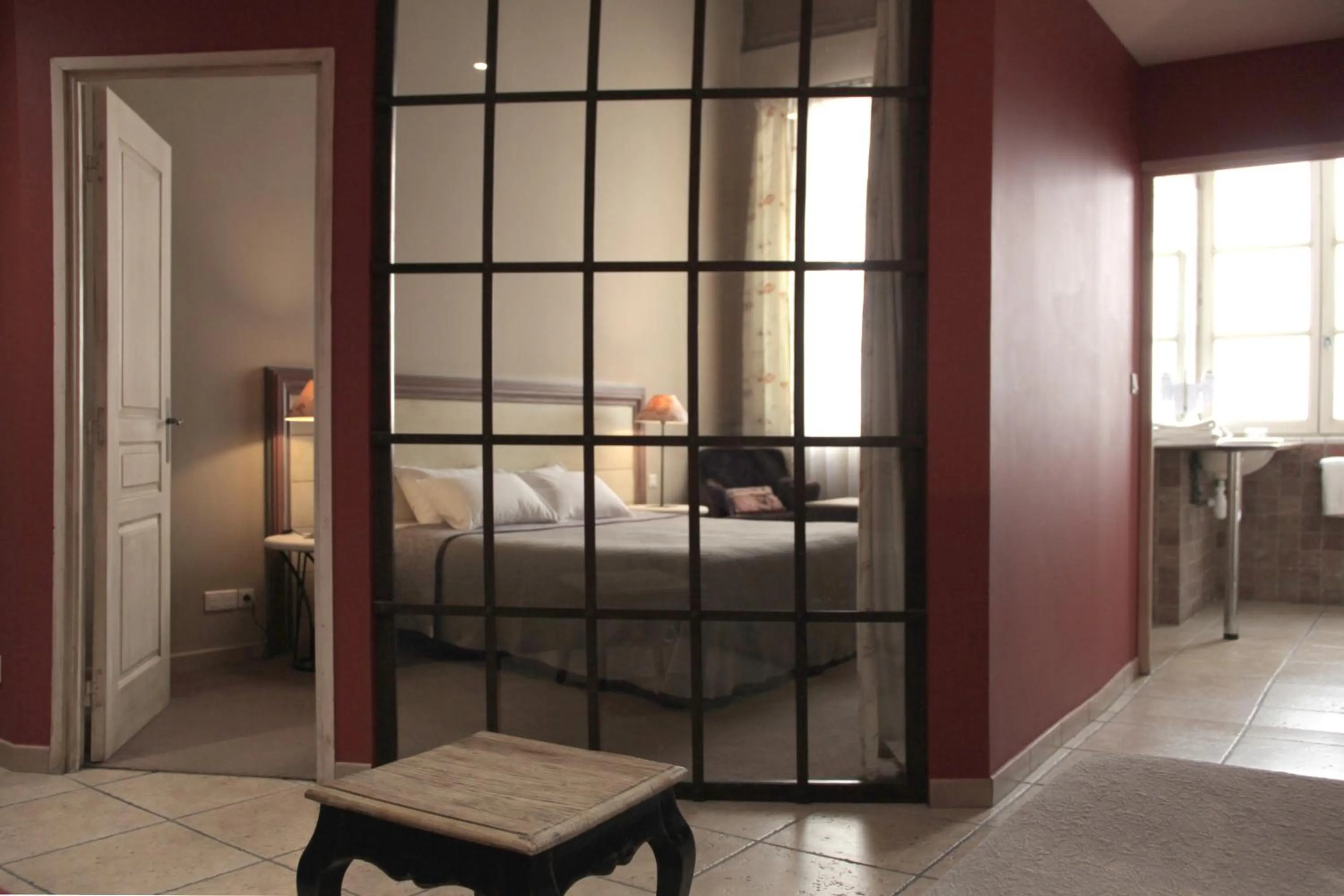 Photo of the whole room, Bed in Hôtel Amphithéâtre