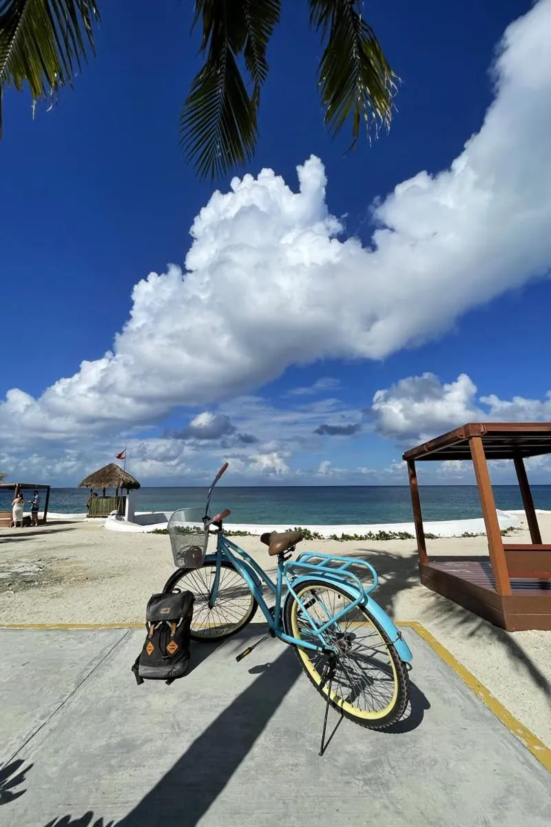 Beach in Hostel Auikyani
