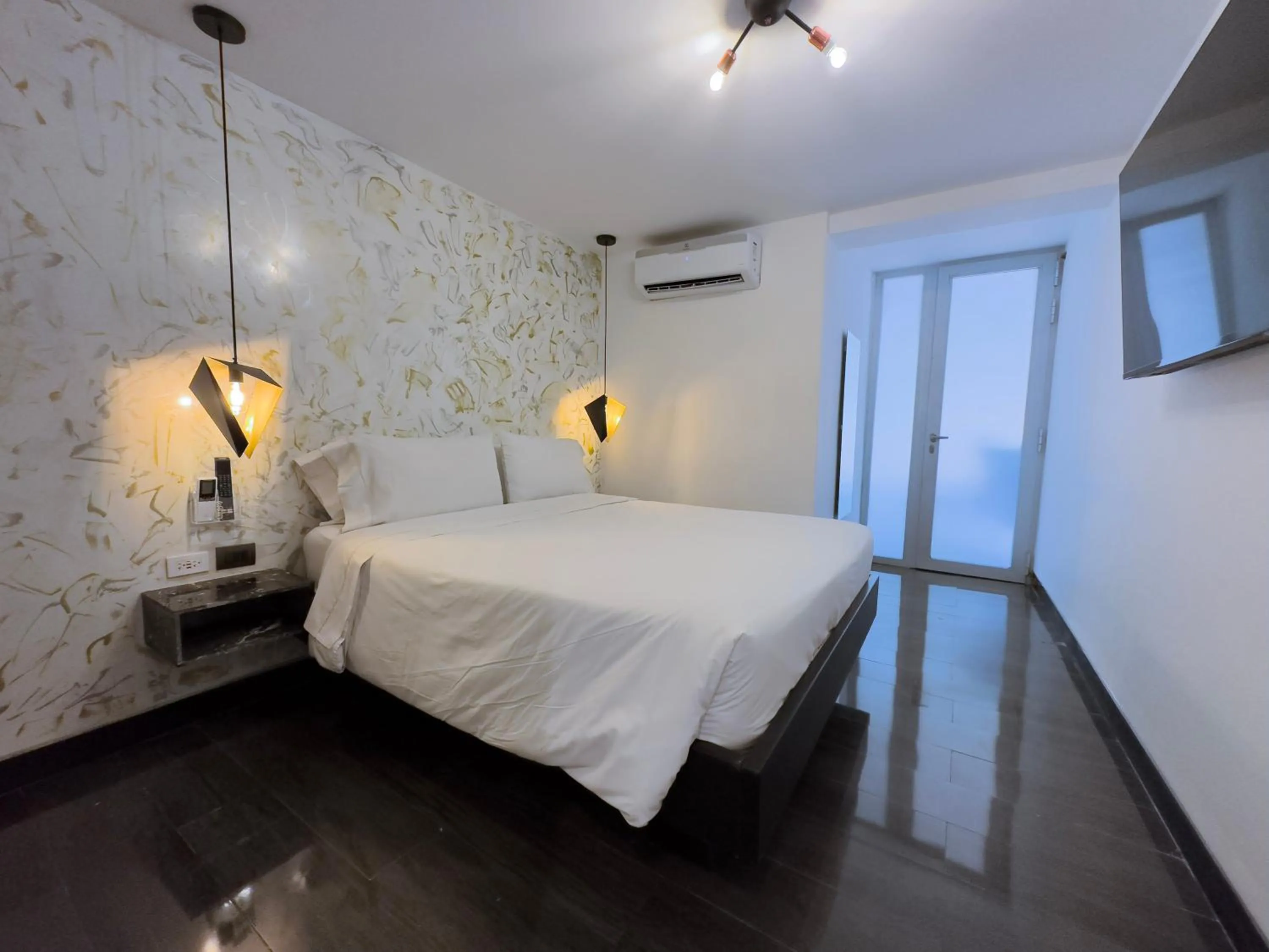 Bed in Provenza Lofts
