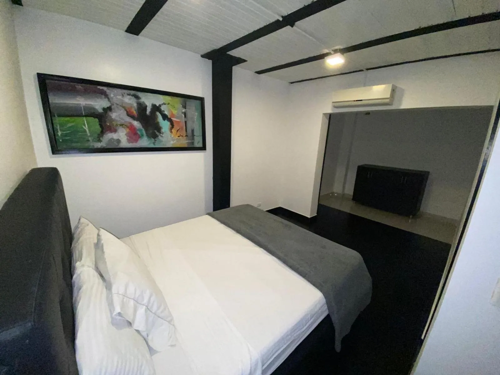 Bed in Provenza Lofts