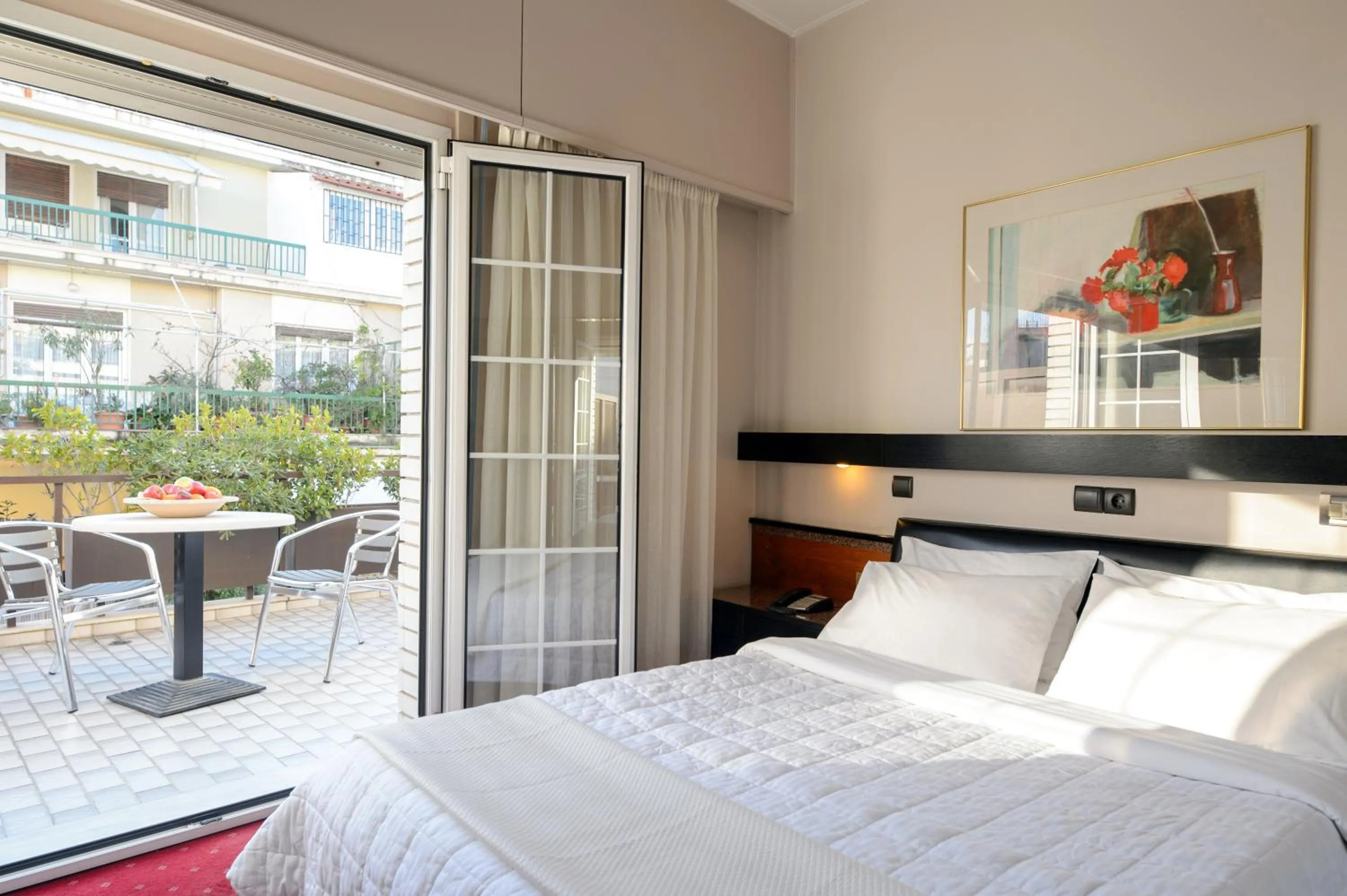 Bed in Victory Inn Hotel