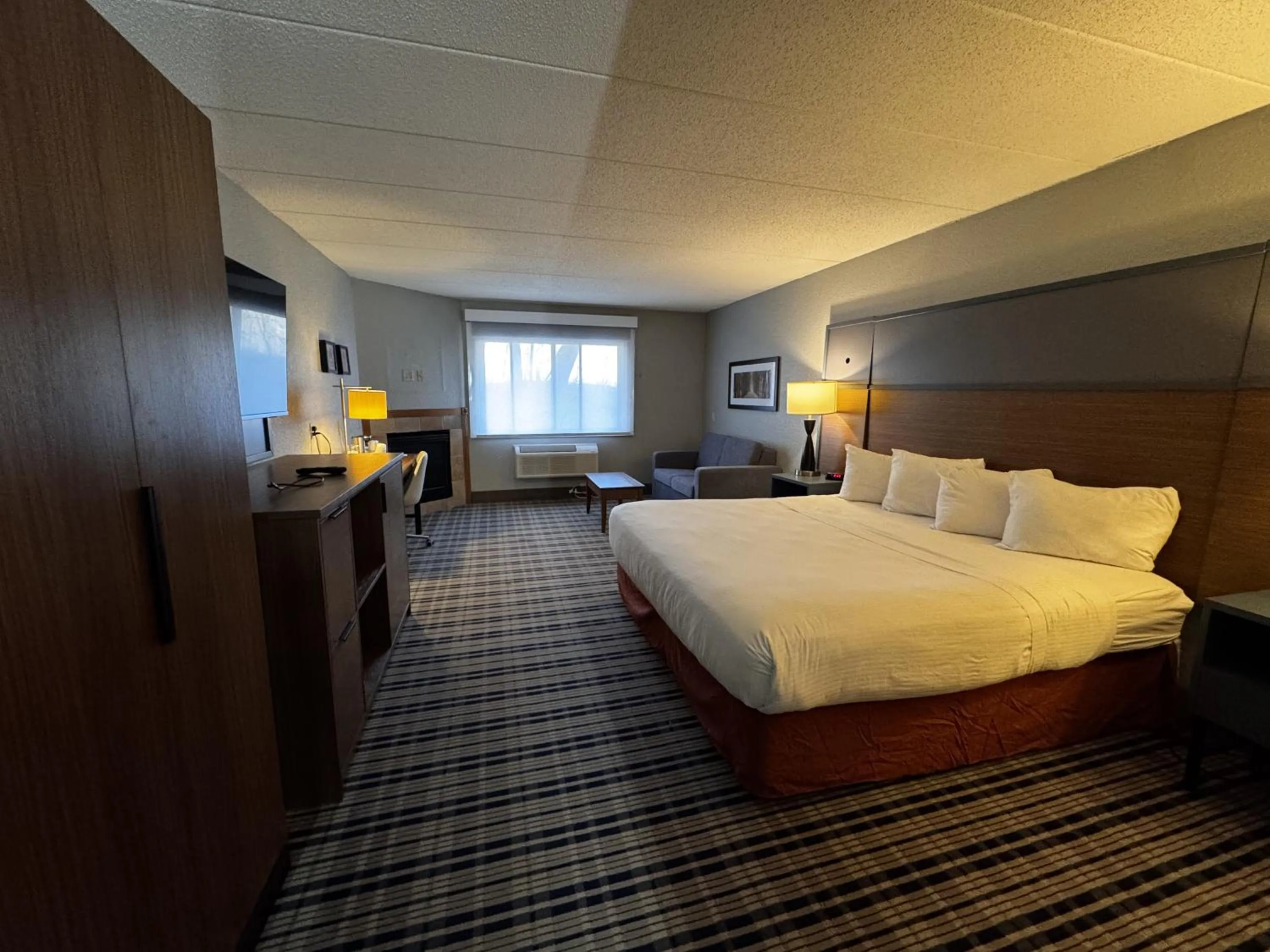 Day, Bed in AmericInn by Wyndham White Bear Lake St. Paul