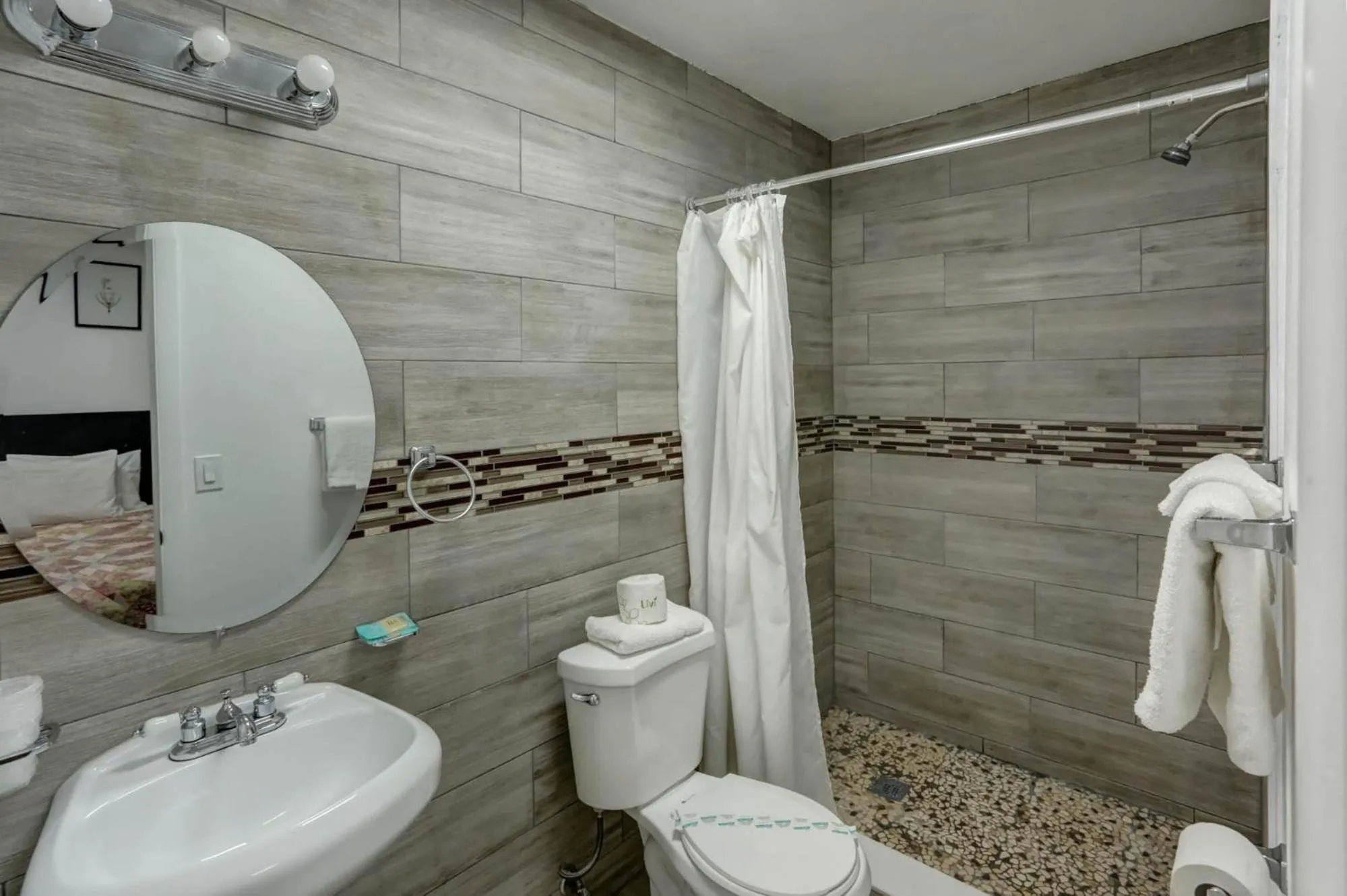 Shower in Richard's Motel Courtyard