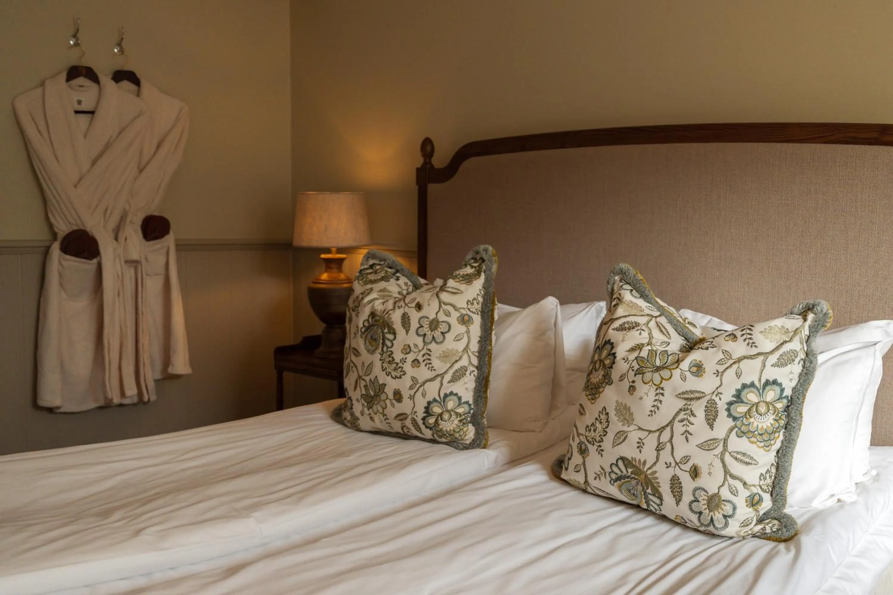 Bed in Ystad Saltsjöbad