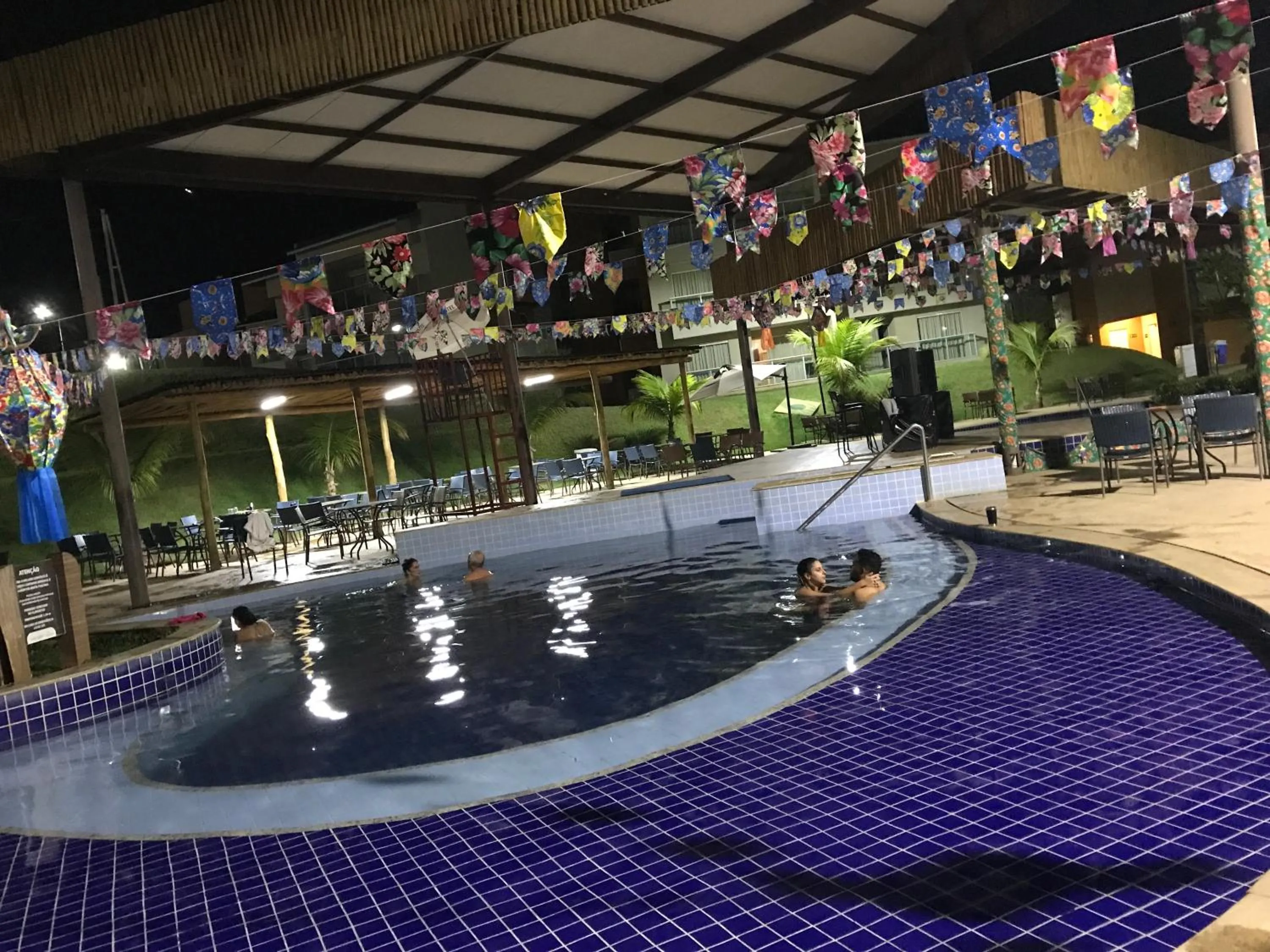 Swimming pool in ILHAS DO LAGO ECO RESORT