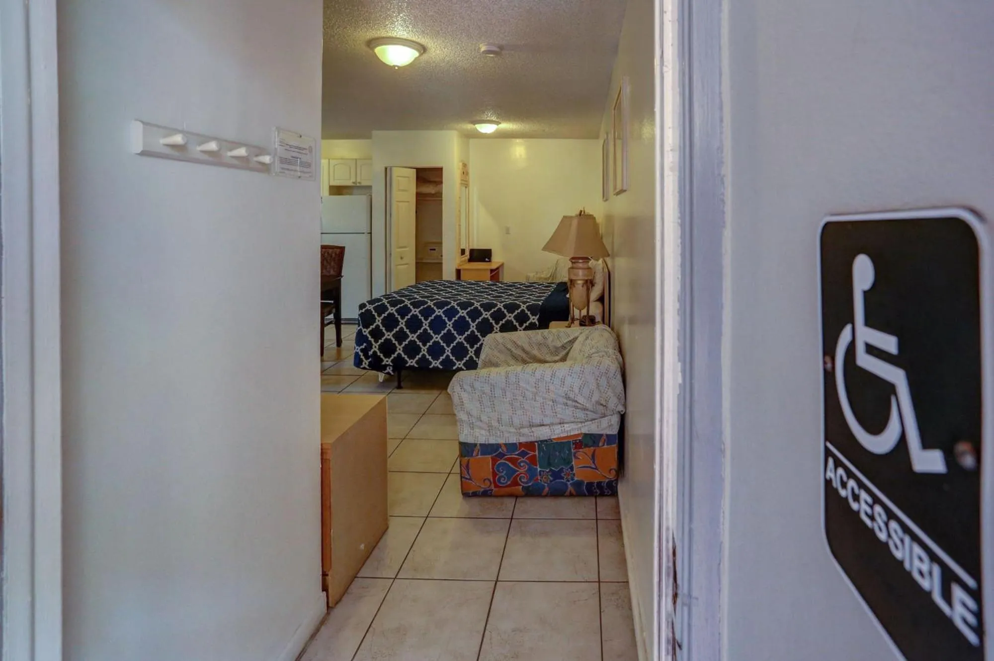 Richard's Motel Studios