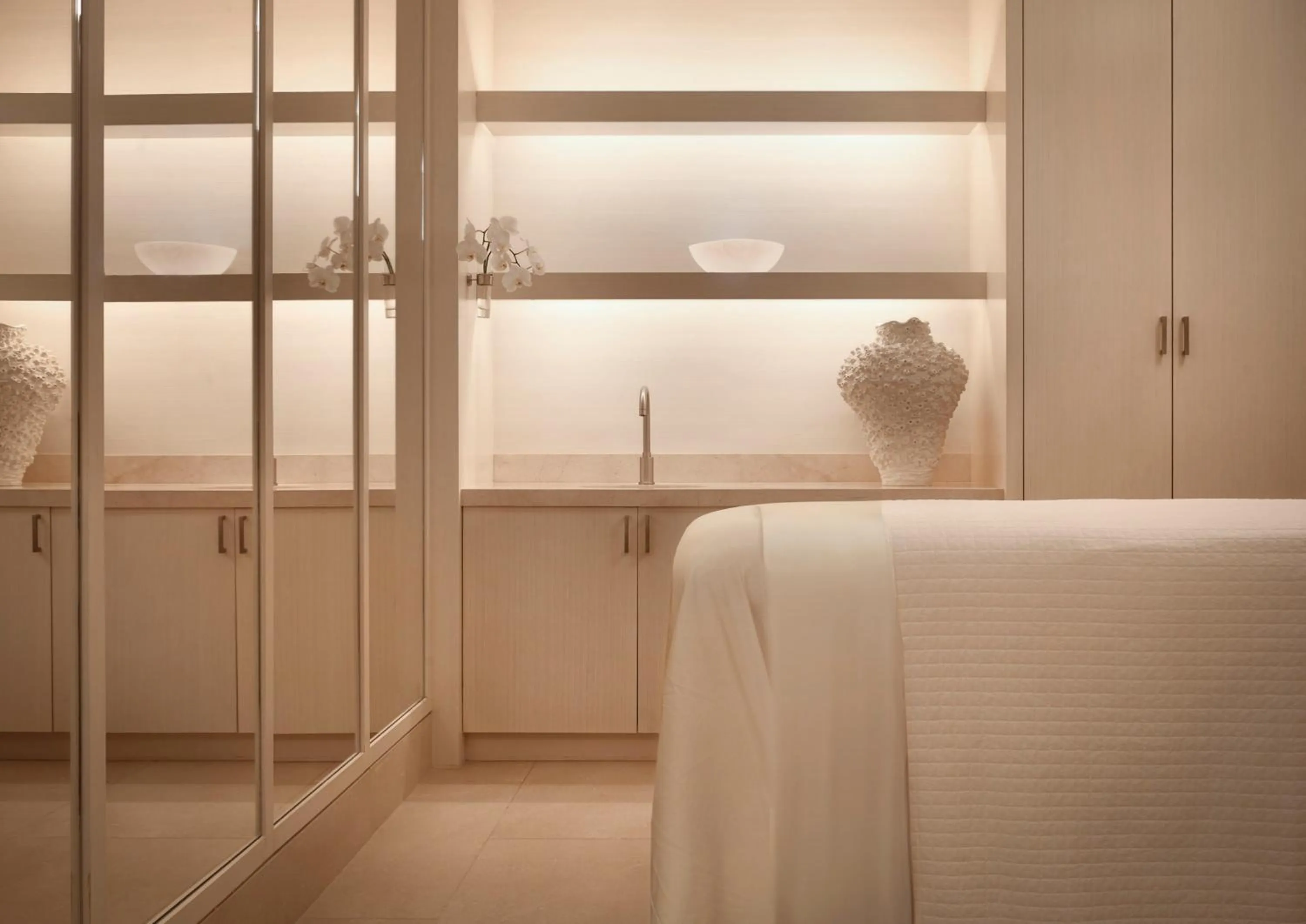 Massage, Bed in Four Seasons Resort Lana'i