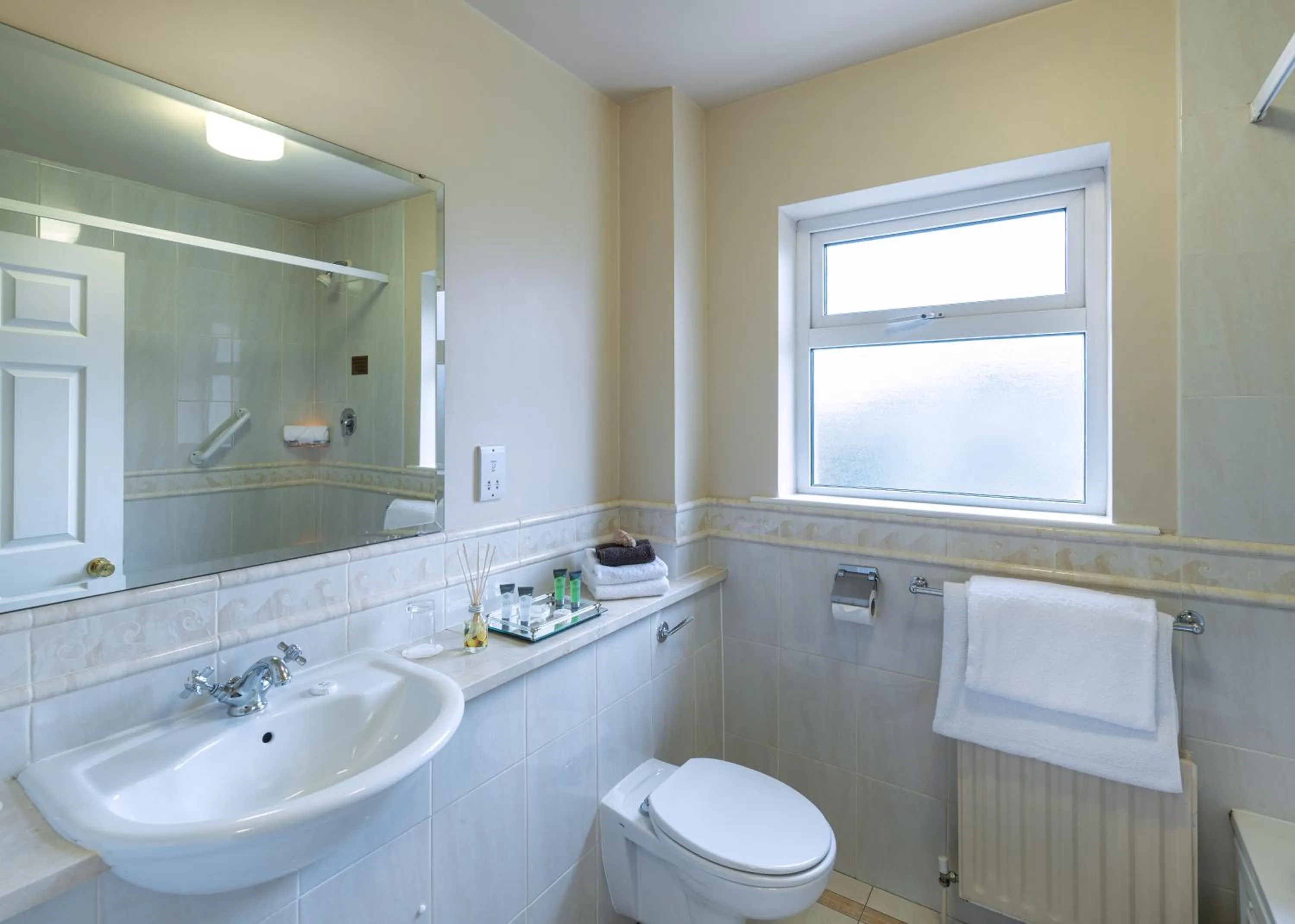 Toilet in Earls Court House