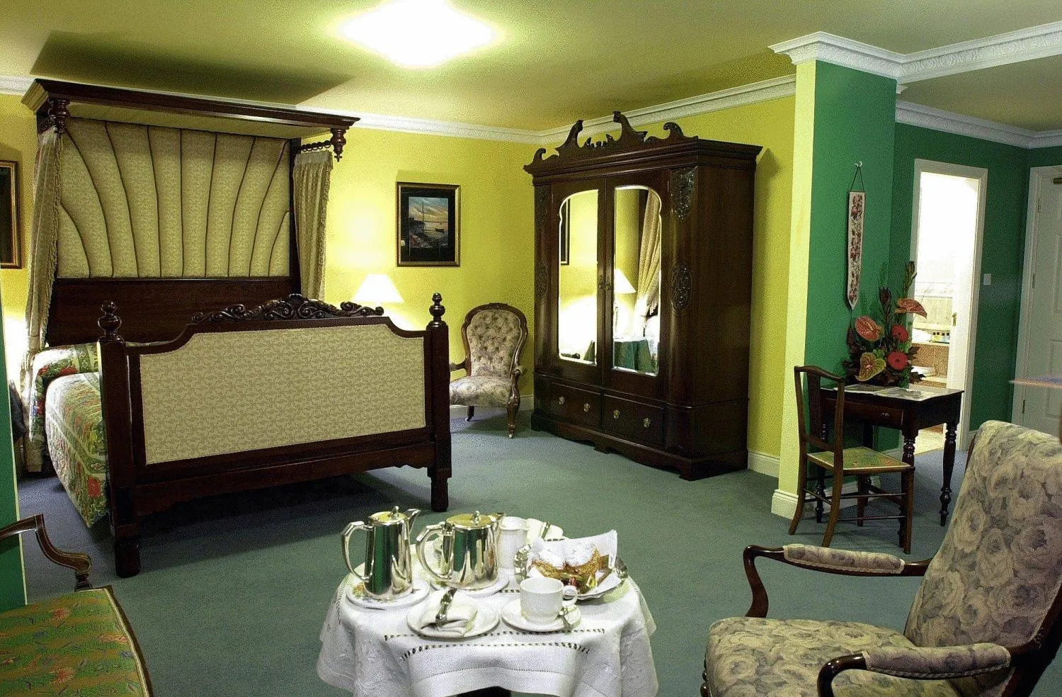 Bed in Earls Court House