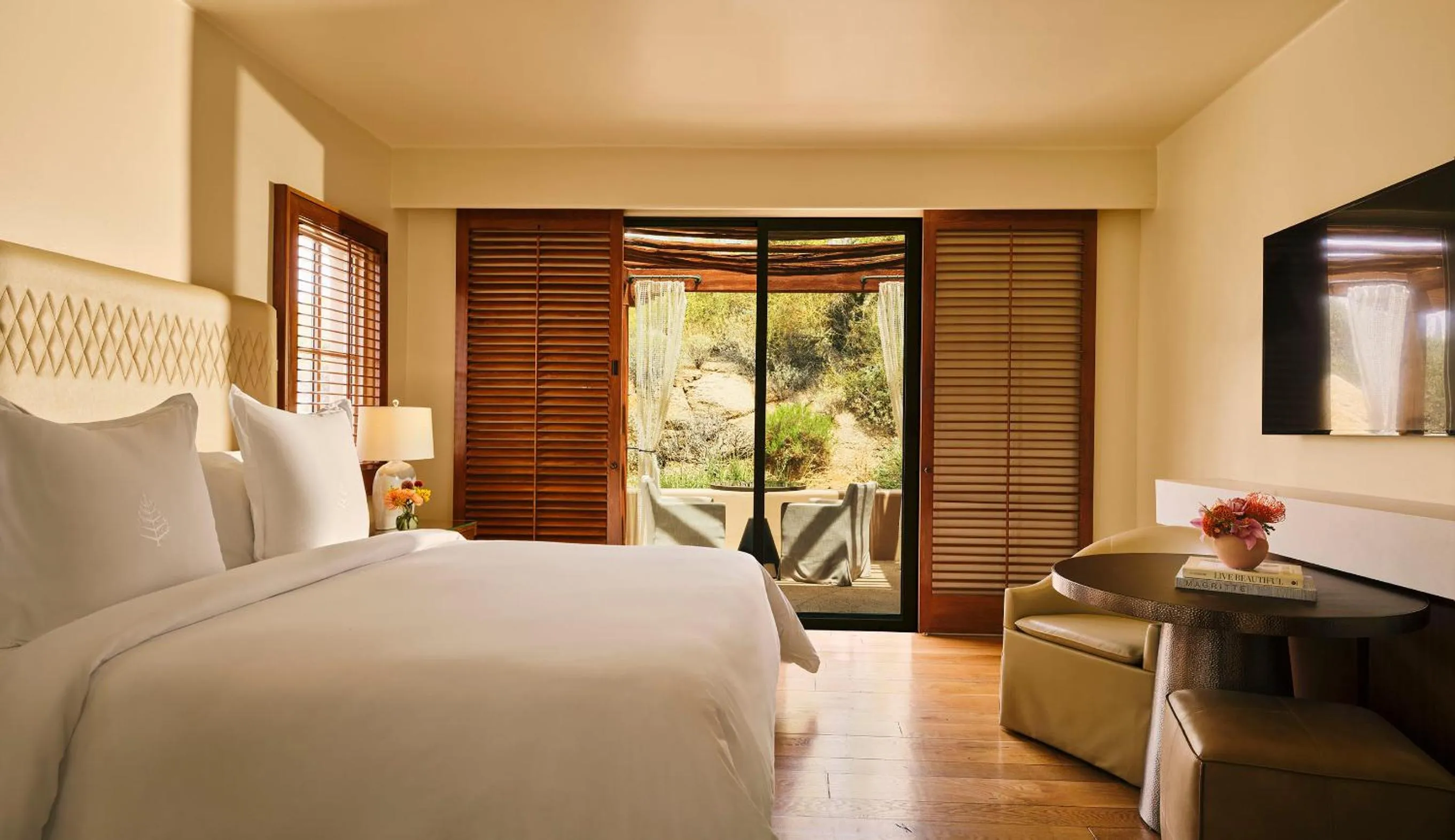 Bed in Four Seasons Resort Scottsdale at Troon North