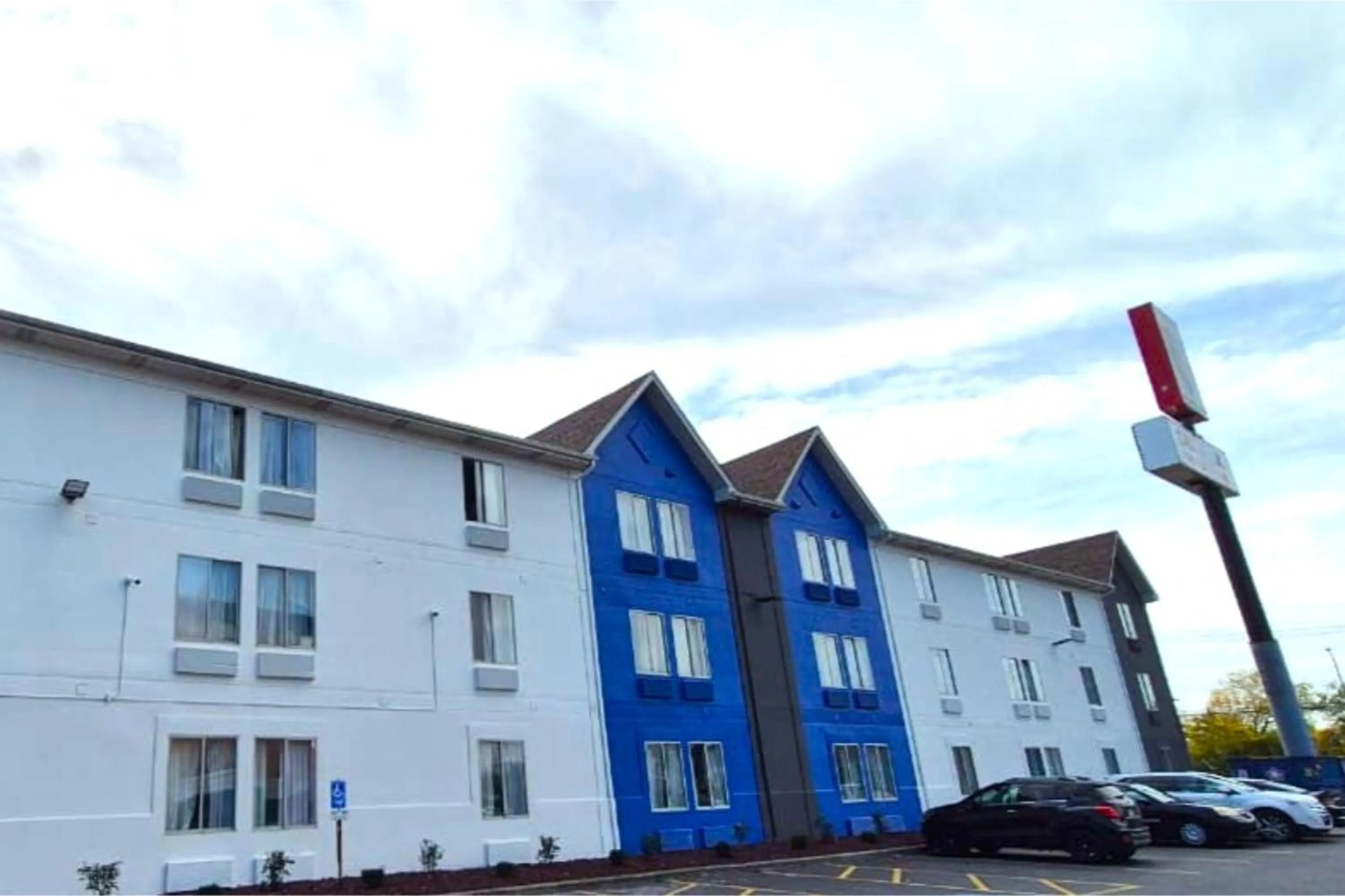 Facade/entrance in Kings Inn By OYO Calumet Park I-57