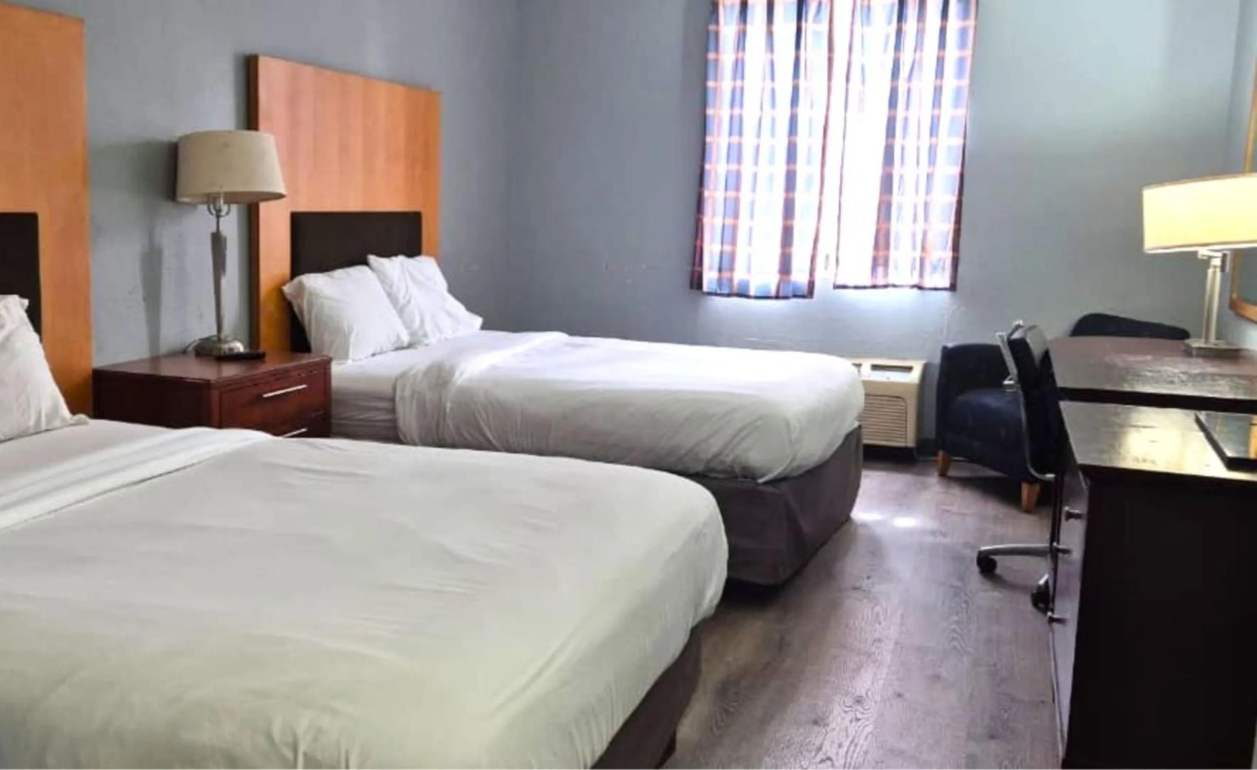 Bedroom, Bed in Kings Inn By OYO Calumet Park I-57