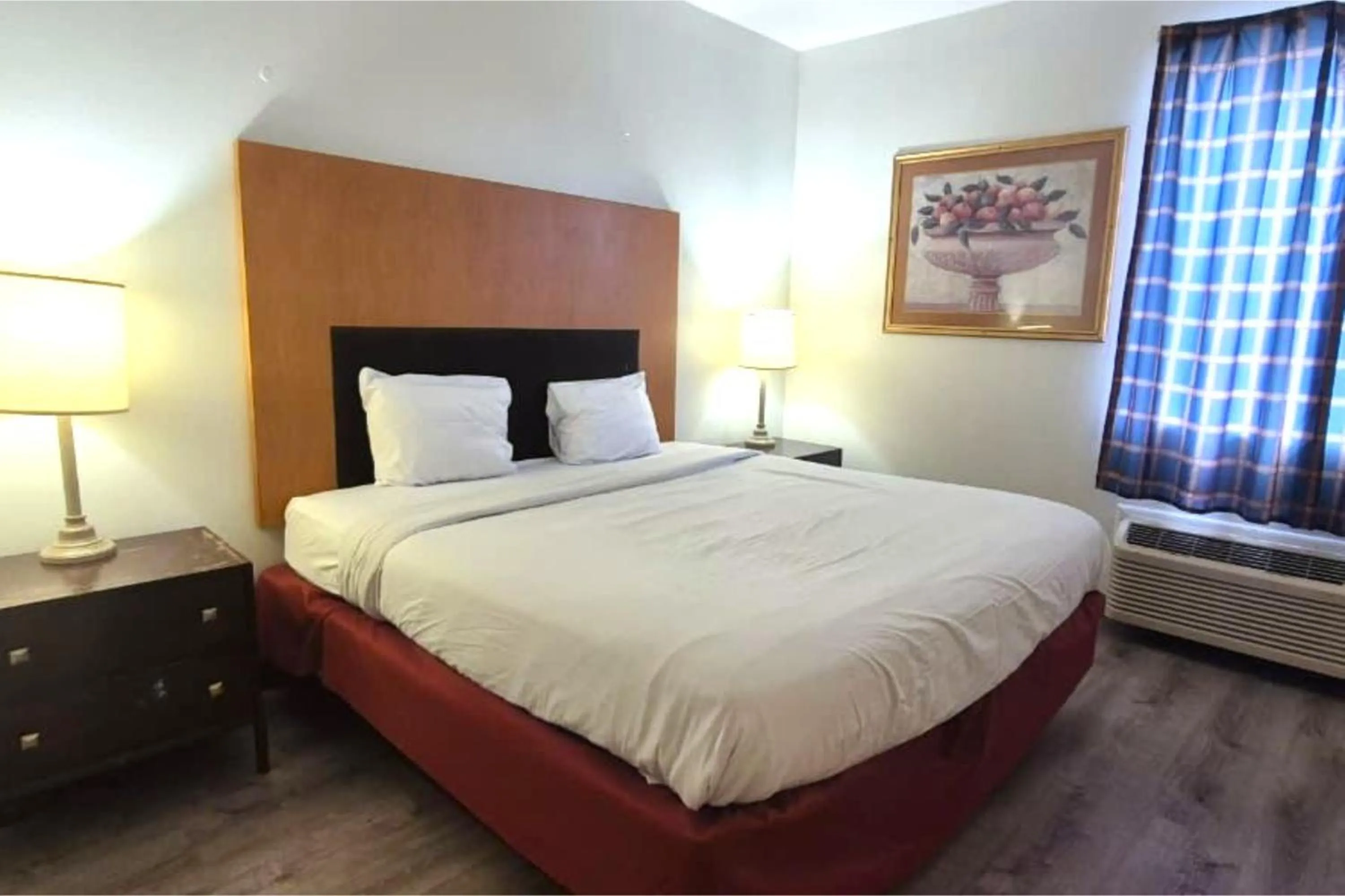 Bedroom, Bed in Kings Inn By OYO Calumet Park I-57