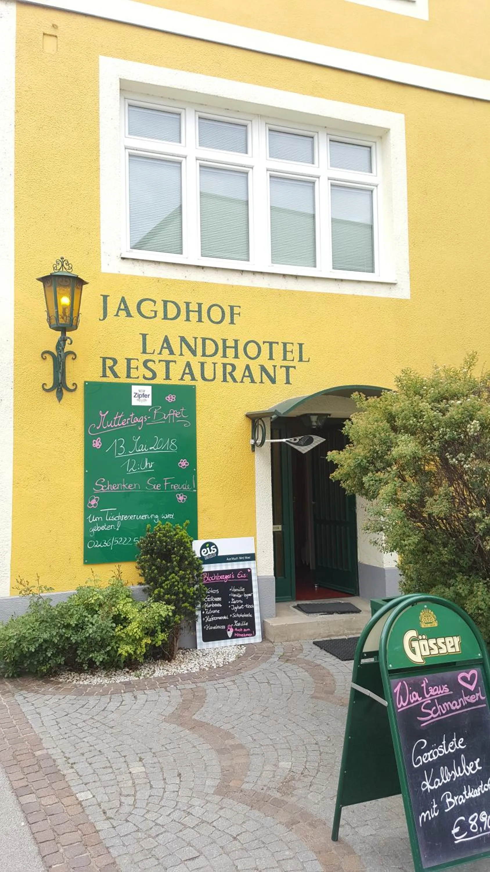 Facade/entrance in Landhotel Jagdhof