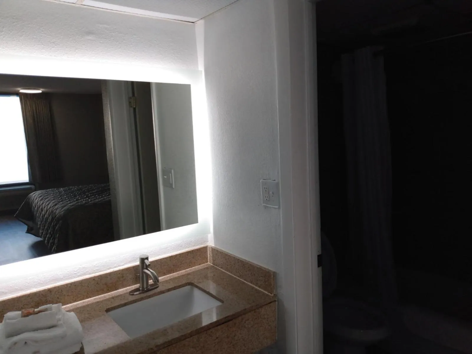 Bathroom in Gateway Inn Savannah