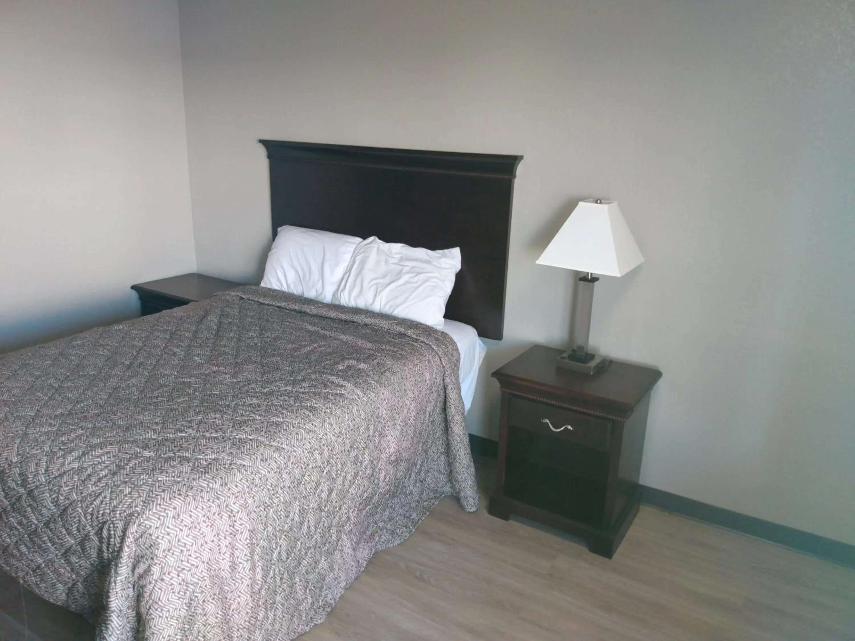 Bed in Gateway Inn Savannah