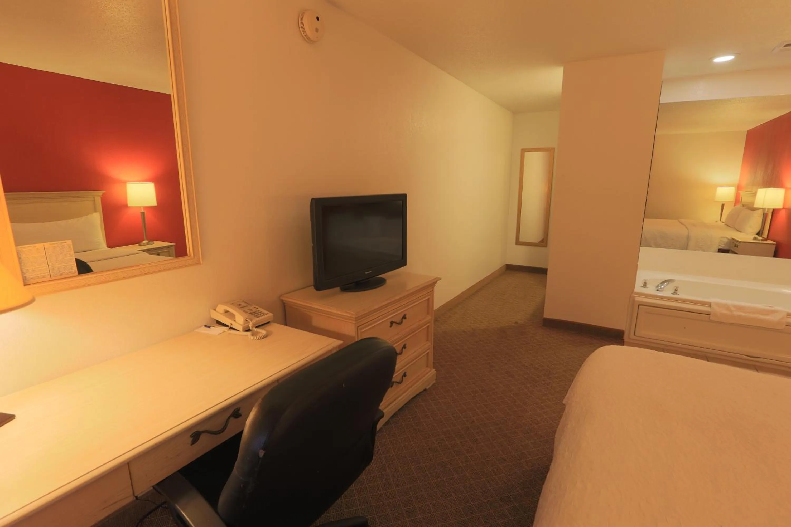 Decorative detail, Bed in Days Inn by Wyndham Calumet Park