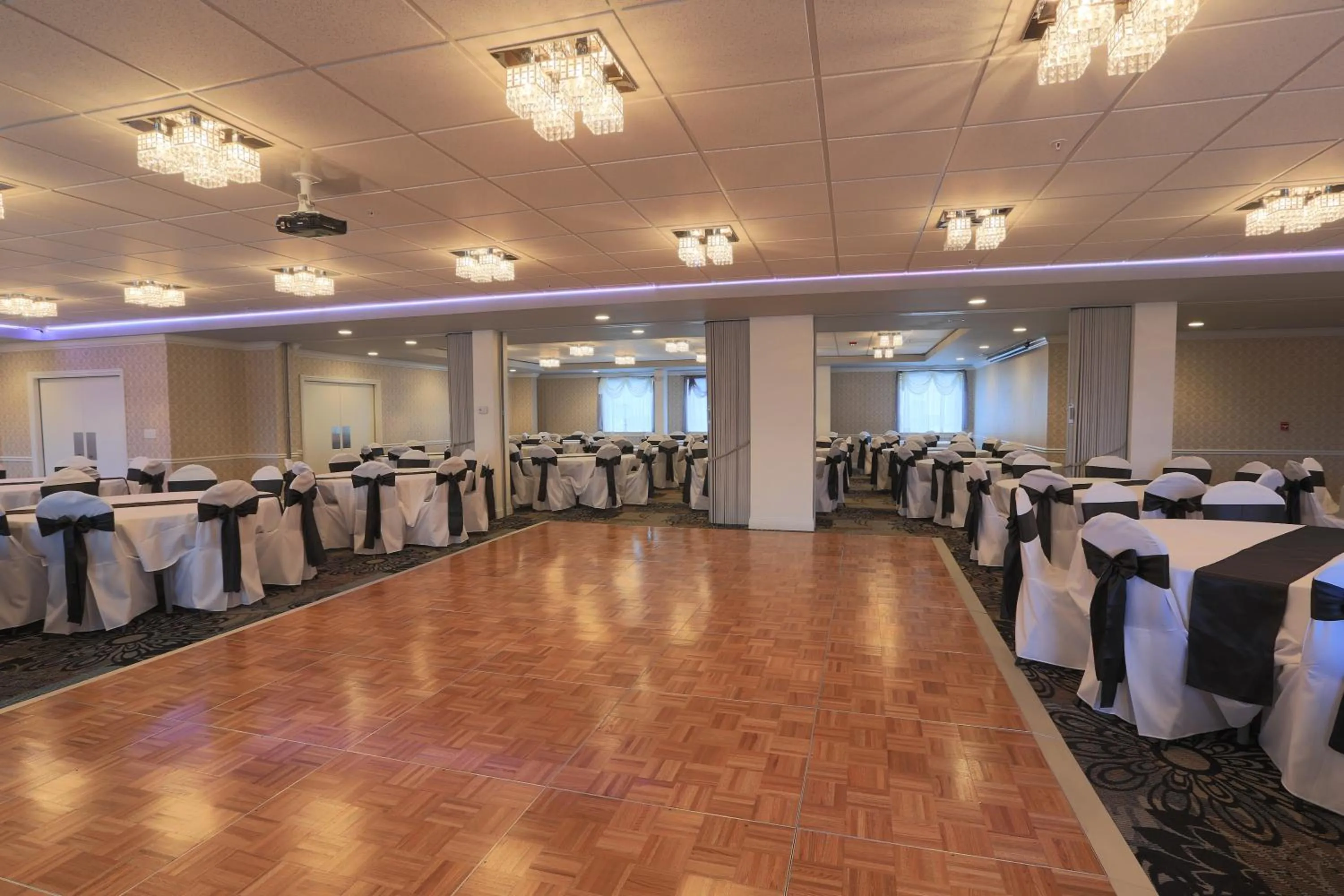 Banquet/Function facilities in Days Inn by Wyndham Calumet Park