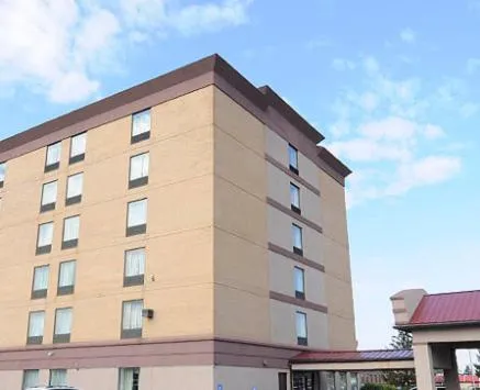 Property building in Days Inn by Wyndham Calumet Park