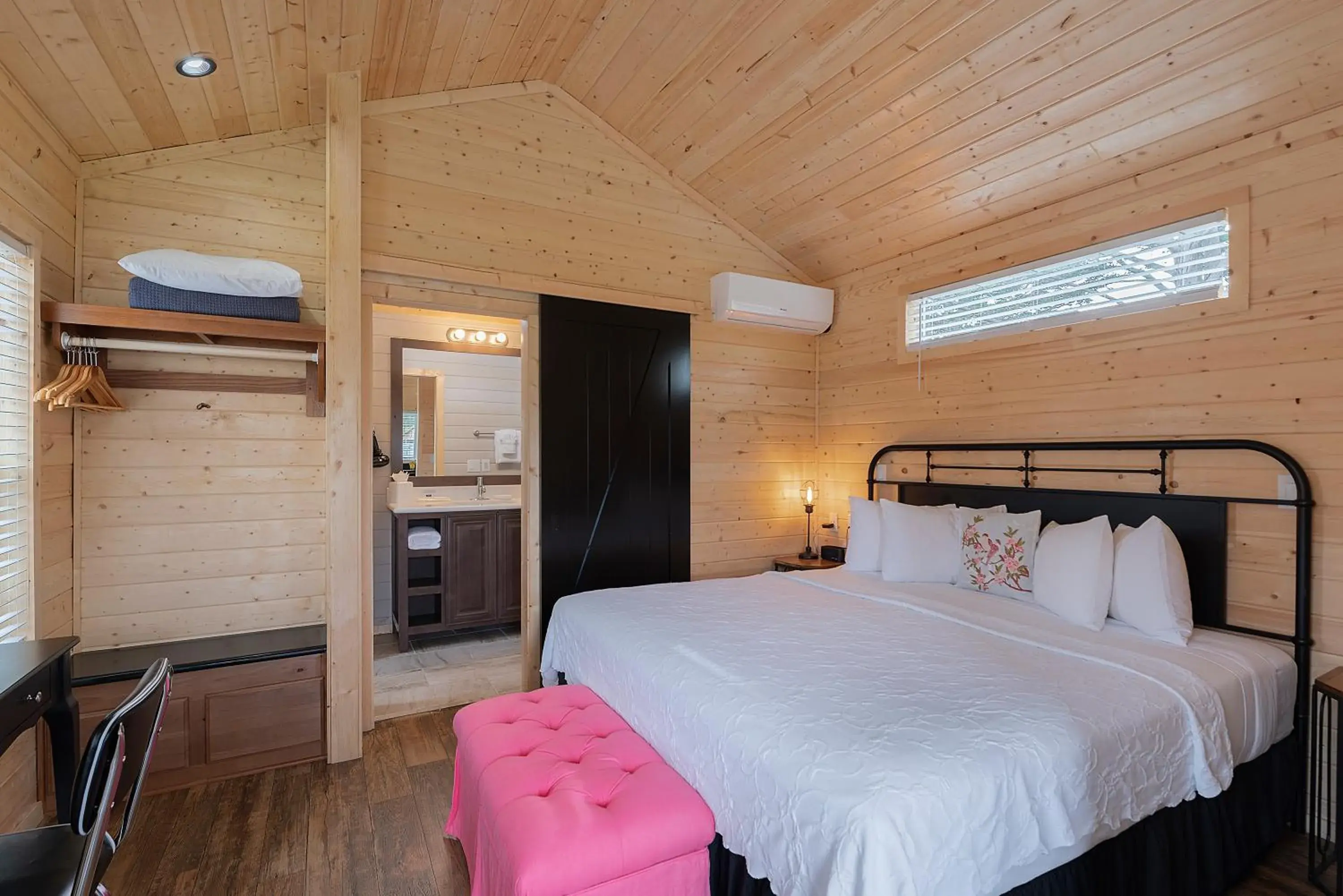 Deluxe Studio Cottage with Kitchenette in Carmel River Inn & Cottages Deluxe Studio Cottage with Kitchenette in Carmel River Inn & Cottages