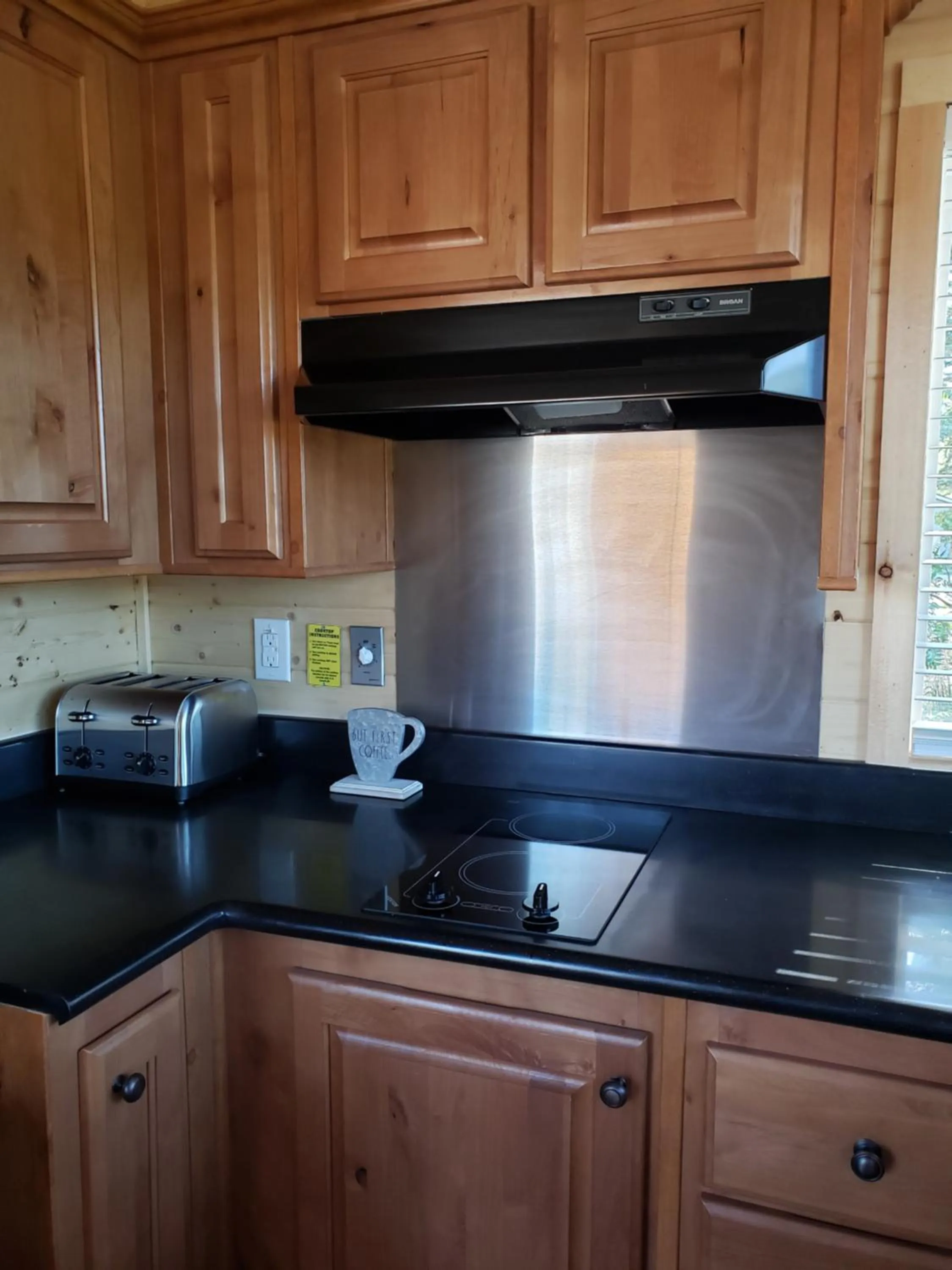 Kitchen or kitchenette in Carmel River Inn & Cottages