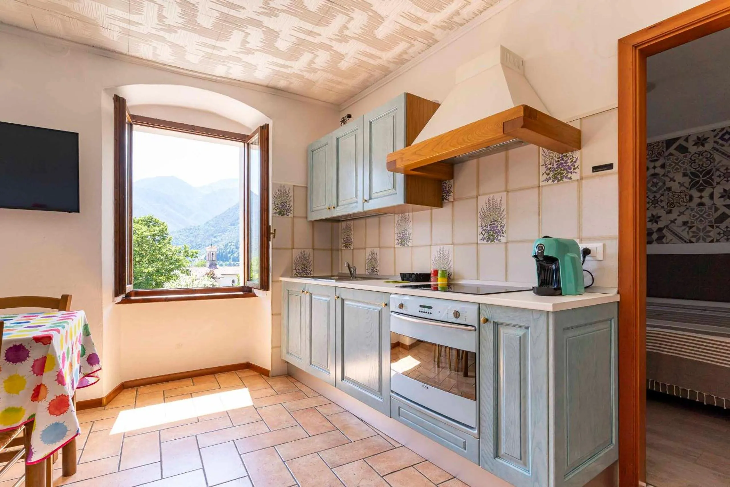 Kitchen or kitchenette in Ledro Lake Suite "Pur"
