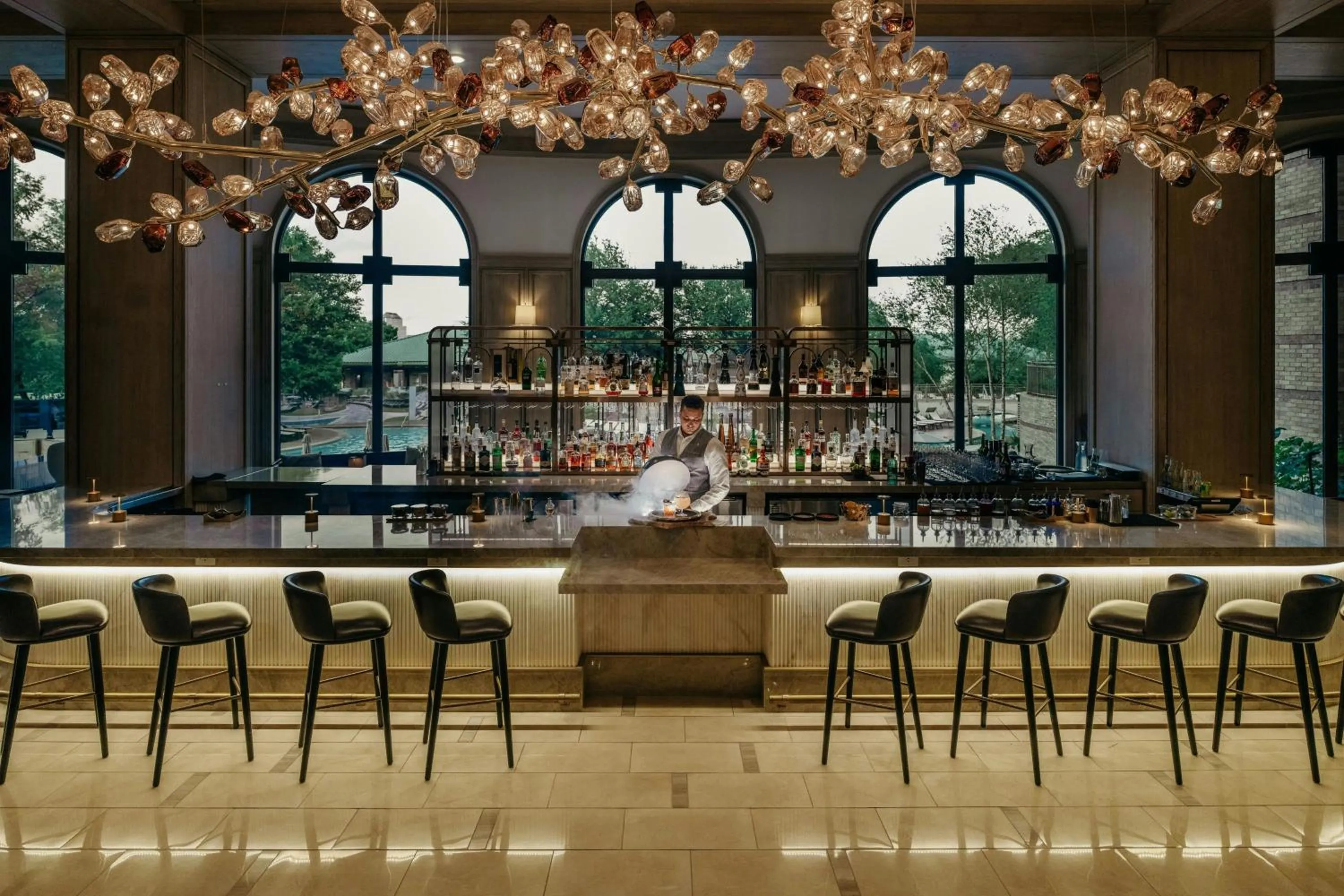 Lounge or bar in The Ritz-Carlton Dallas, Las Colinas