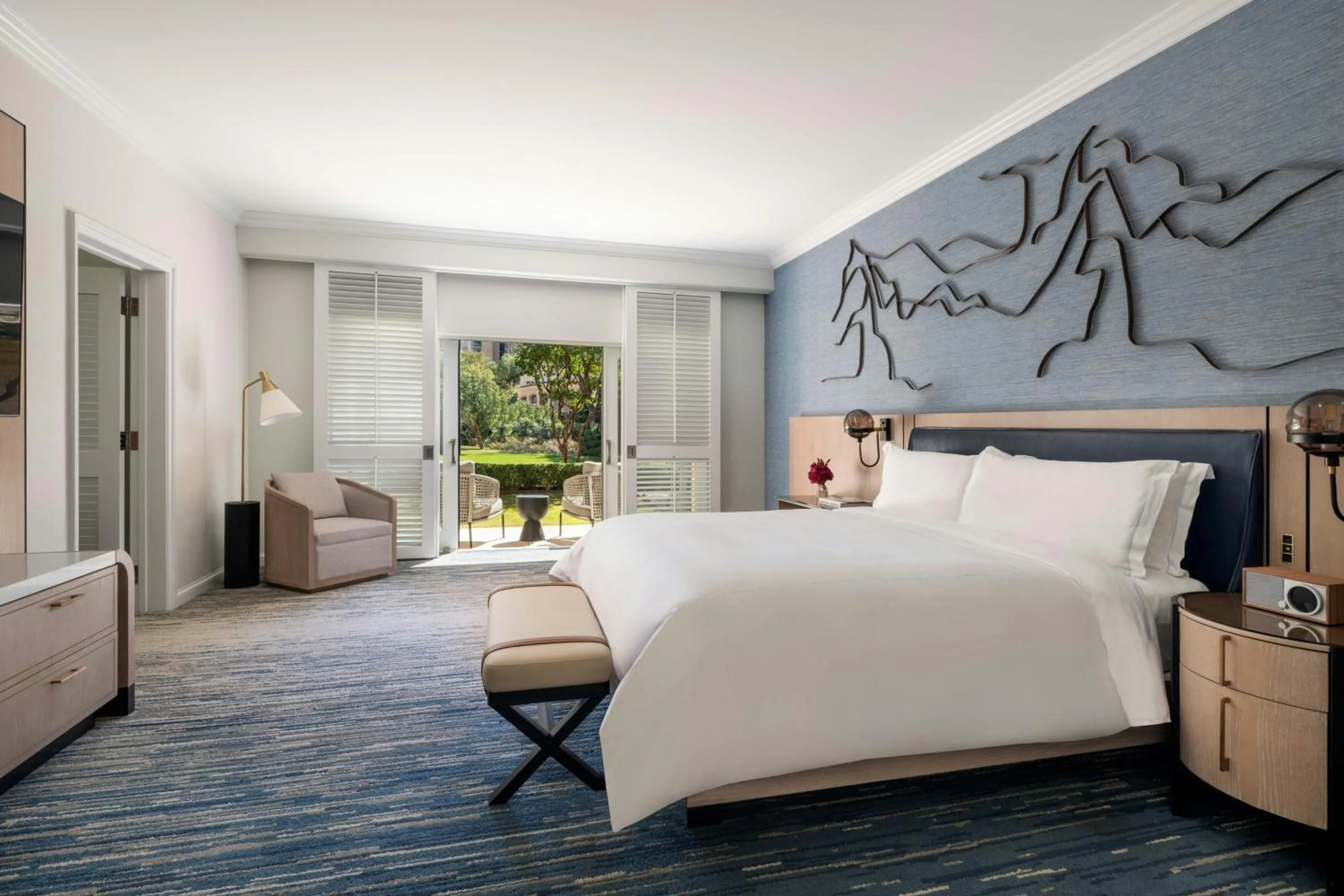 Bedroom, Bed in The Ritz-Carlton Dallas, Las Colinas
