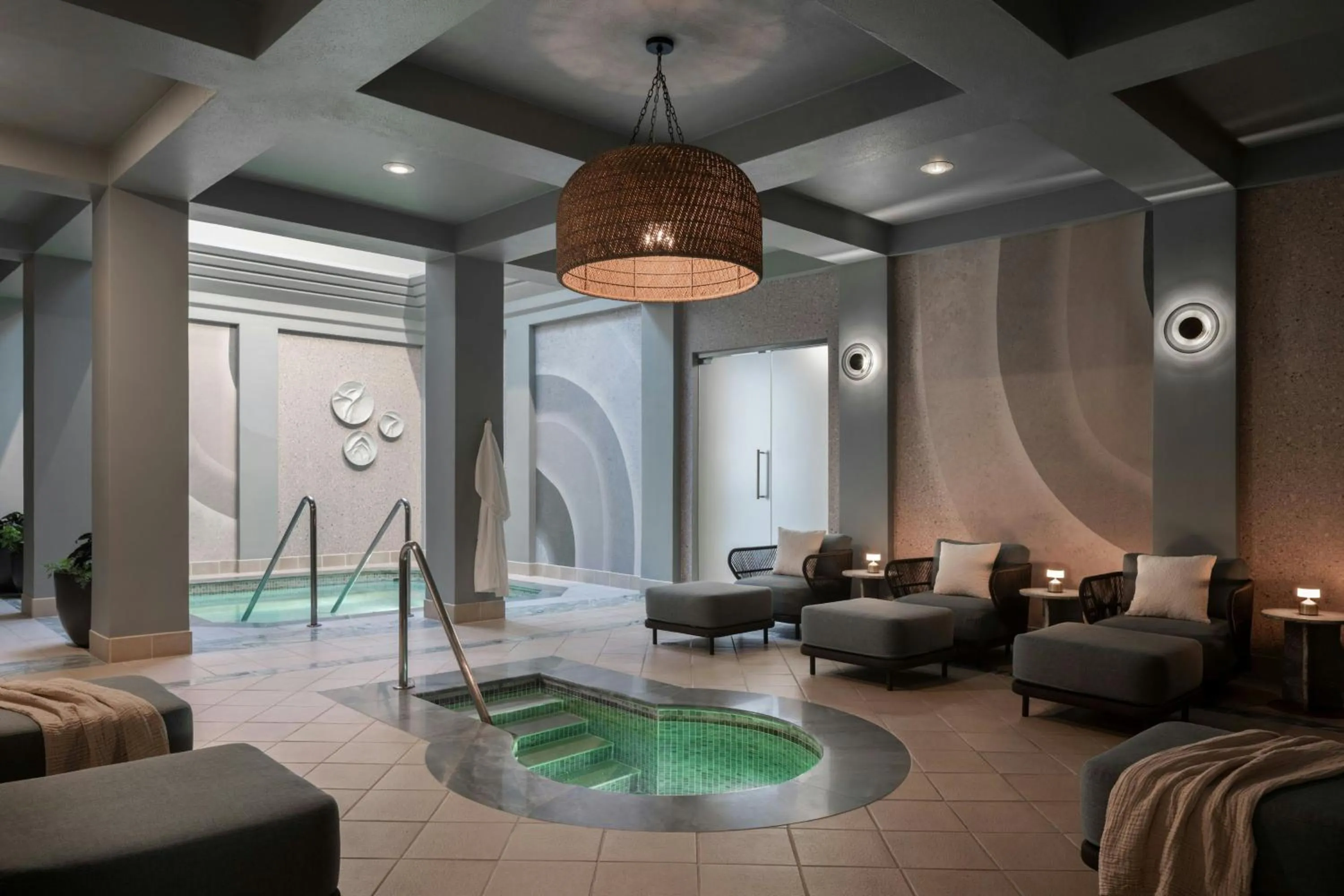 Swimming pool in The Ritz-Carlton Dallas, Las Colinas