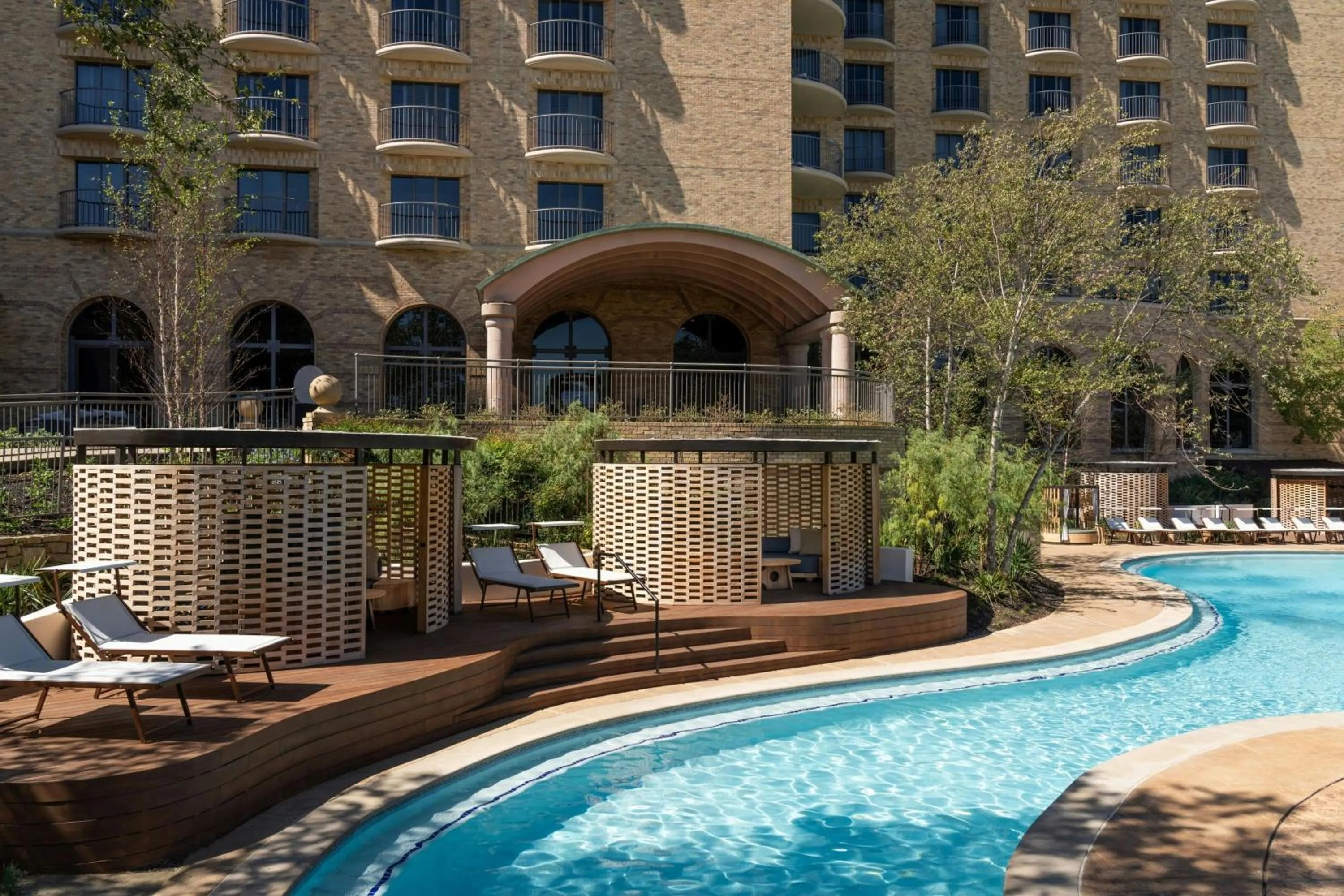 Swimming pool in The Ritz-Carlton Dallas, Las Colinas