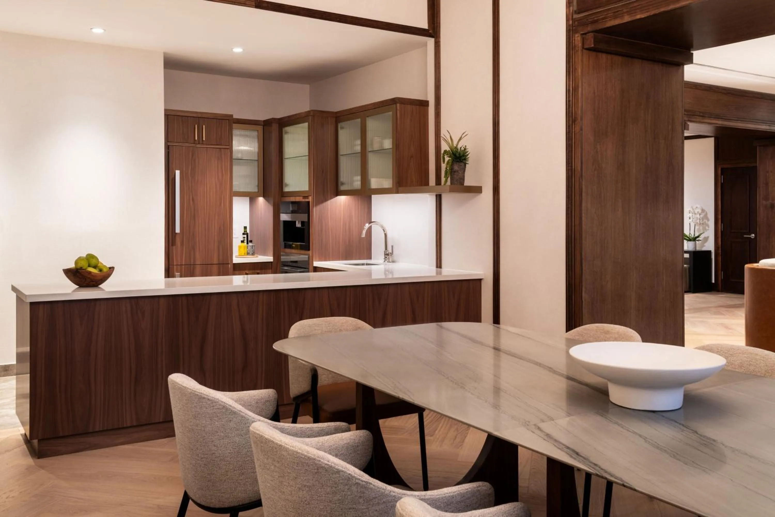 Kitchen or kitchenette in The Ritz-Carlton Dallas, Las Colinas