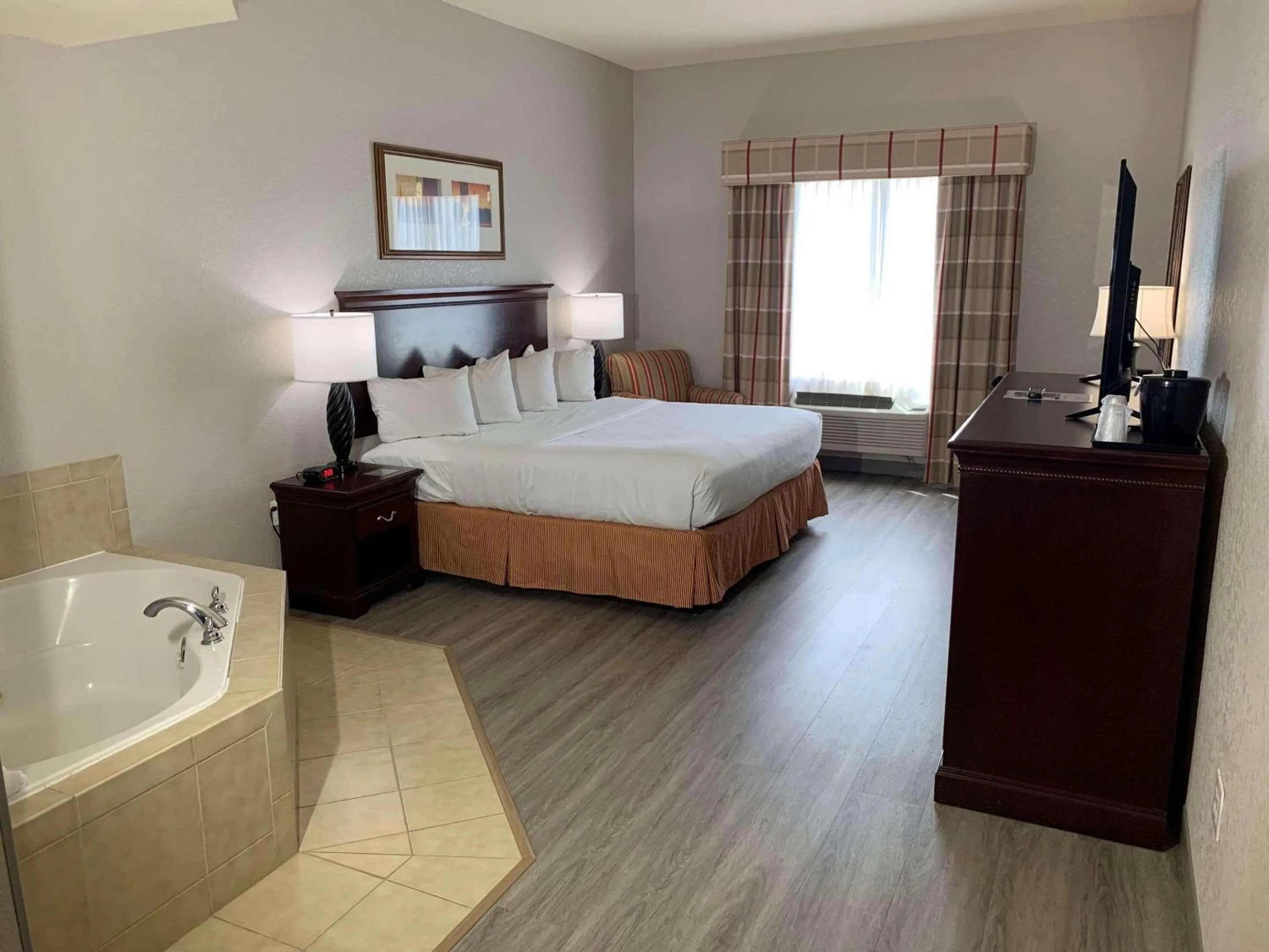 Bedroom, Bed in Country Inn & Suites by Radisson, Jacksonville West, FL