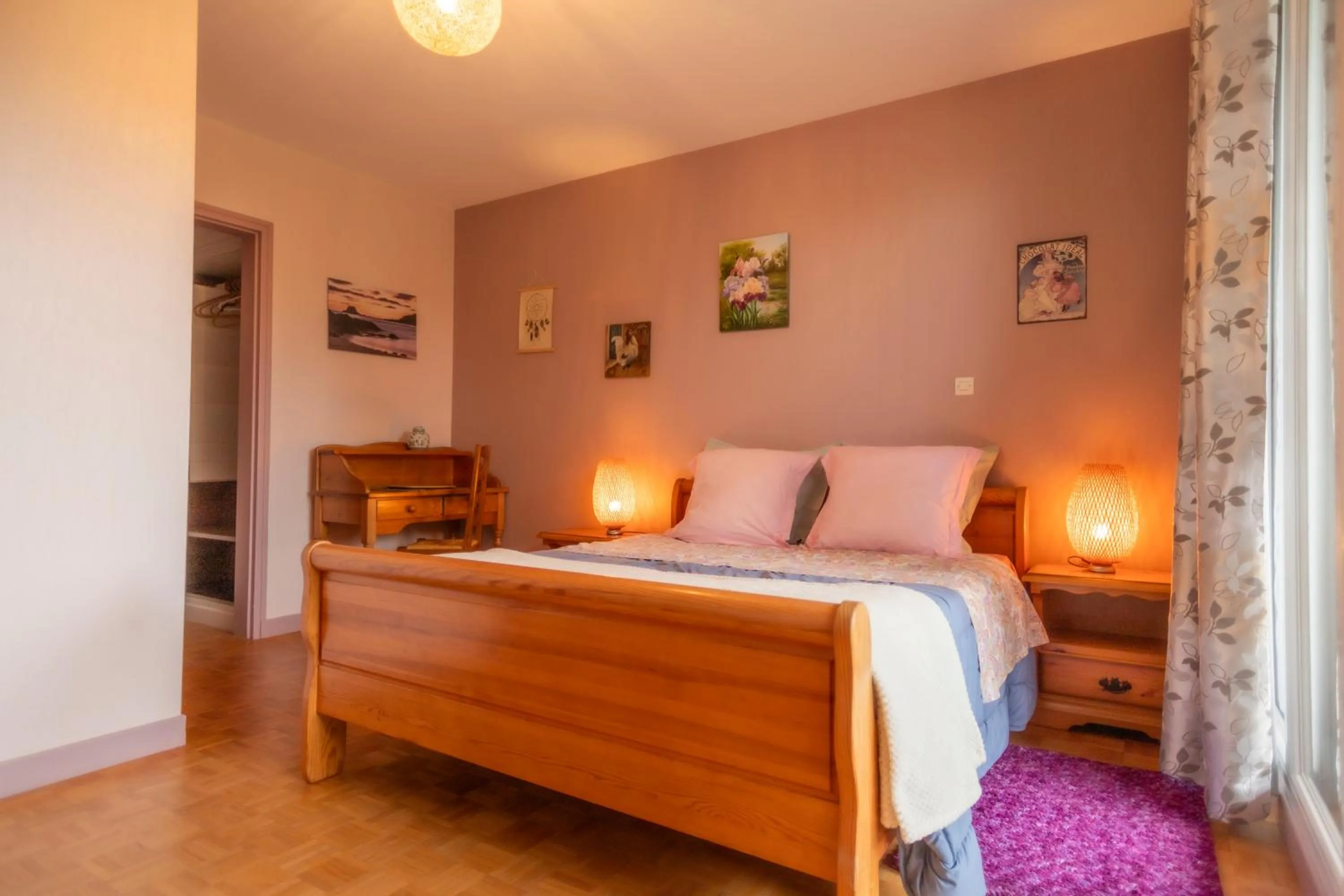 Bedroom, Bed in Chambres d'hôtes Domaine des Iris