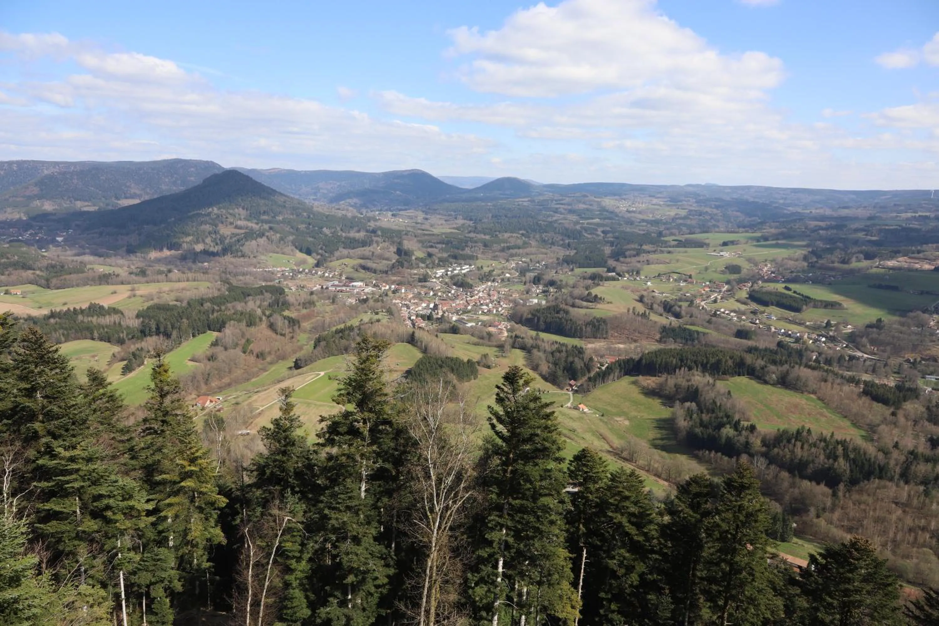 Natural landscape in Chambres d'hôtes Domaine des Iris