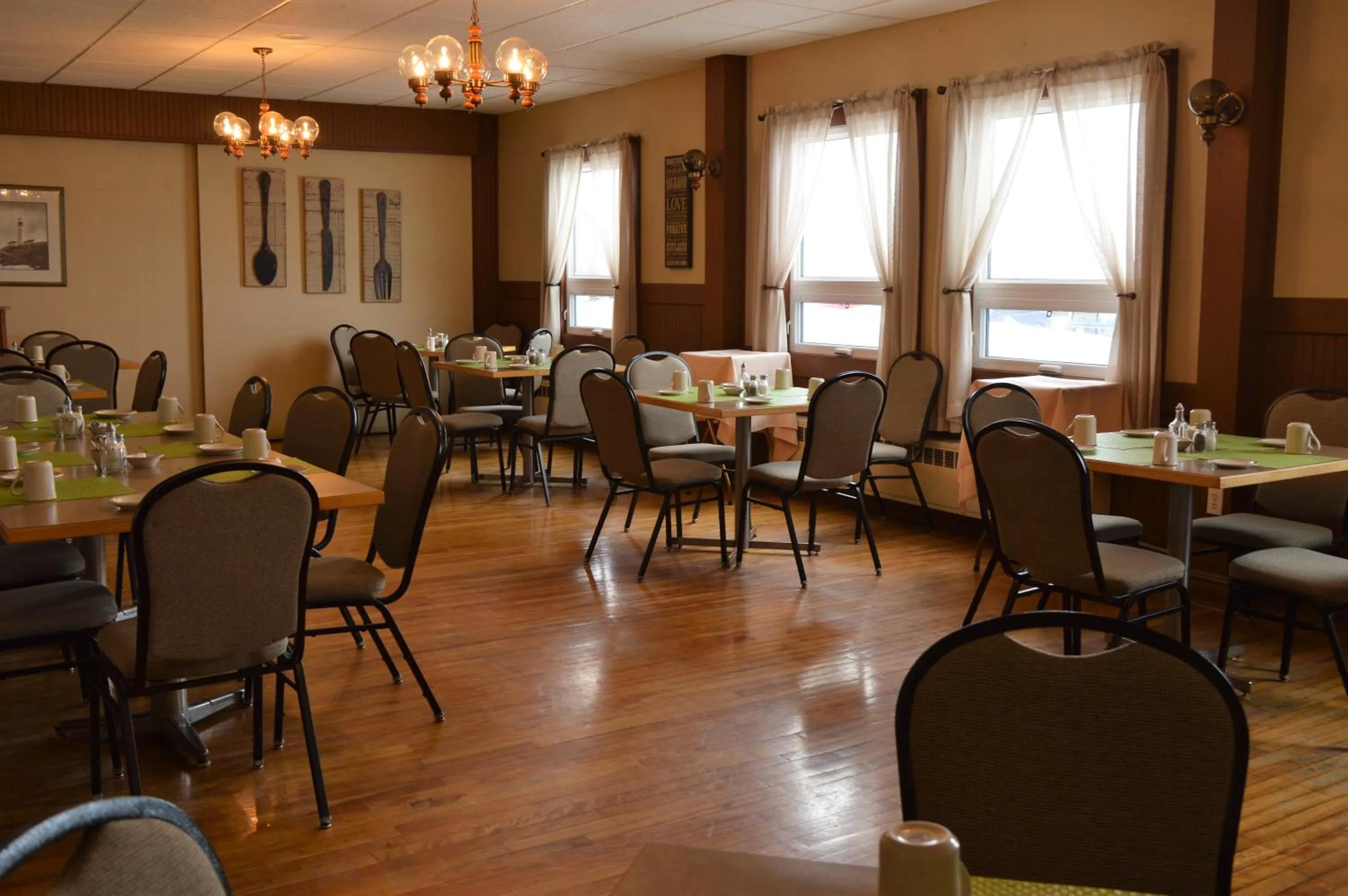 Restaurant/places to eat in Hotel Port Aux Basques