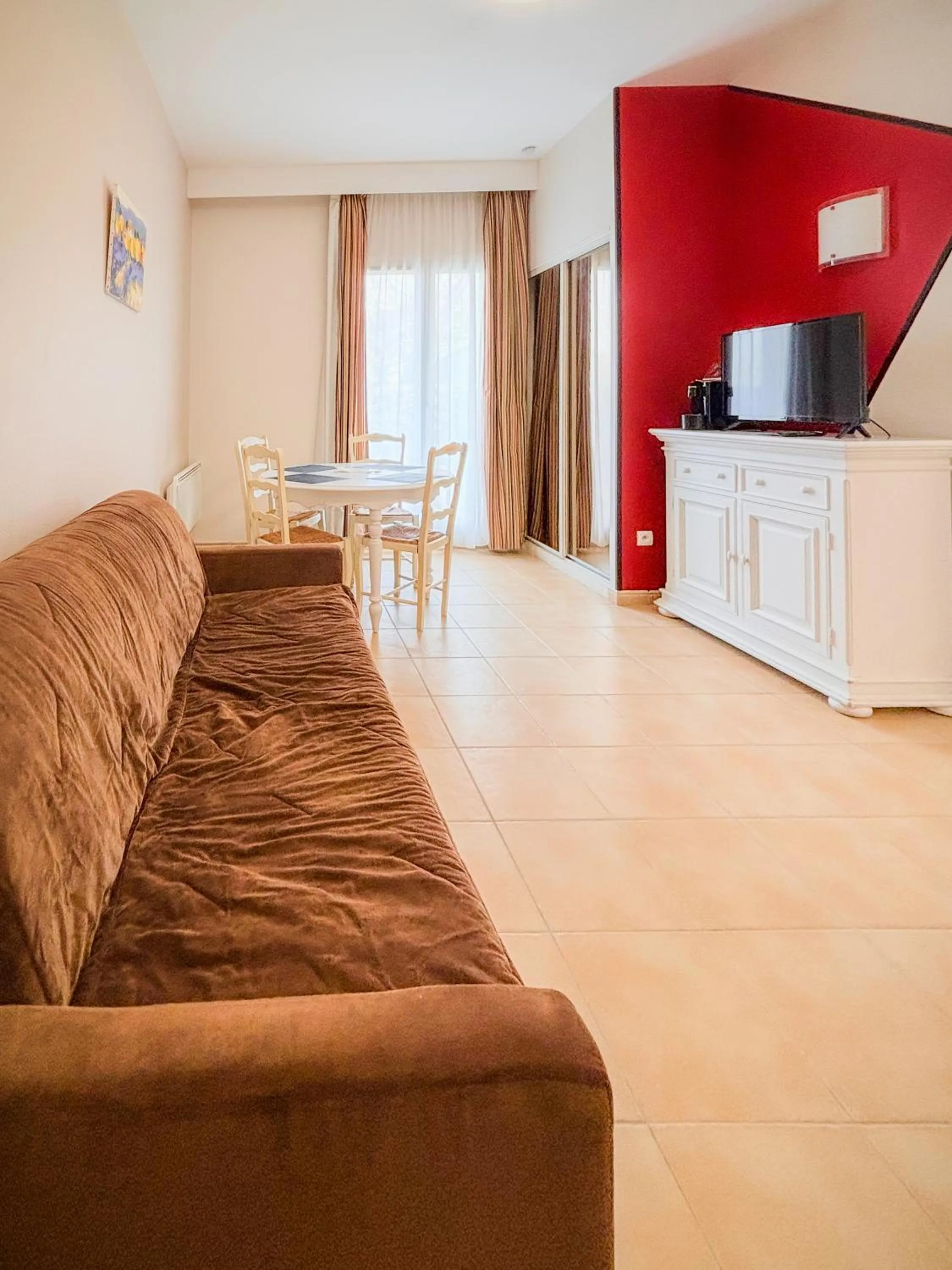 Living room in Tulip Inn Honfleur Residence & Spa