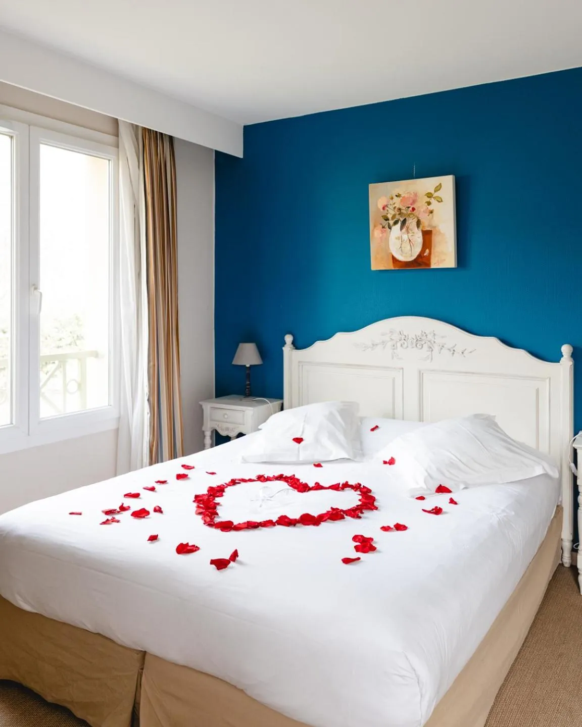Bed in Tulip Inn Honfleur Residence & Spa