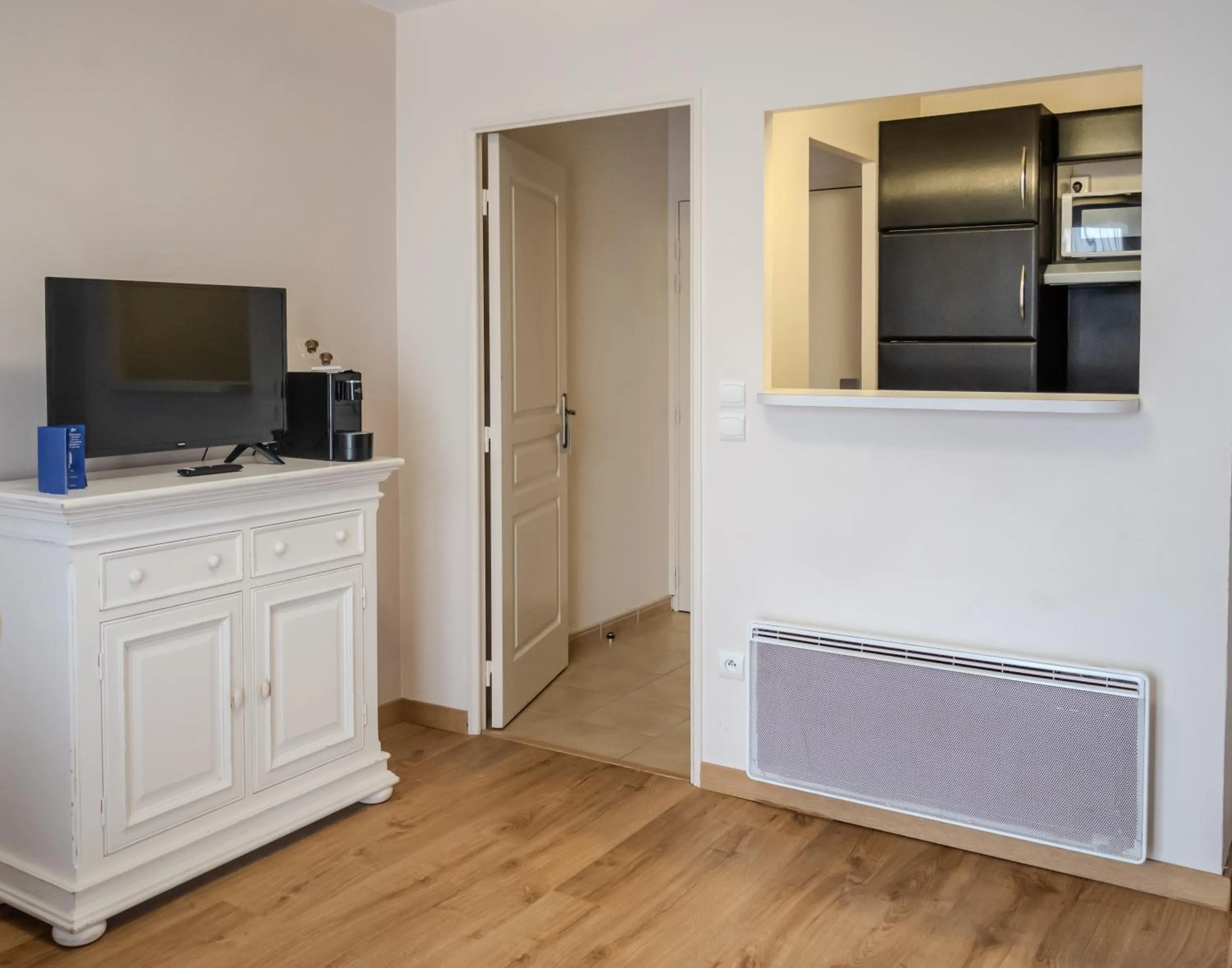 Kitchen or kitchenette in Tulip Inn Honfleur Residence & Spa
