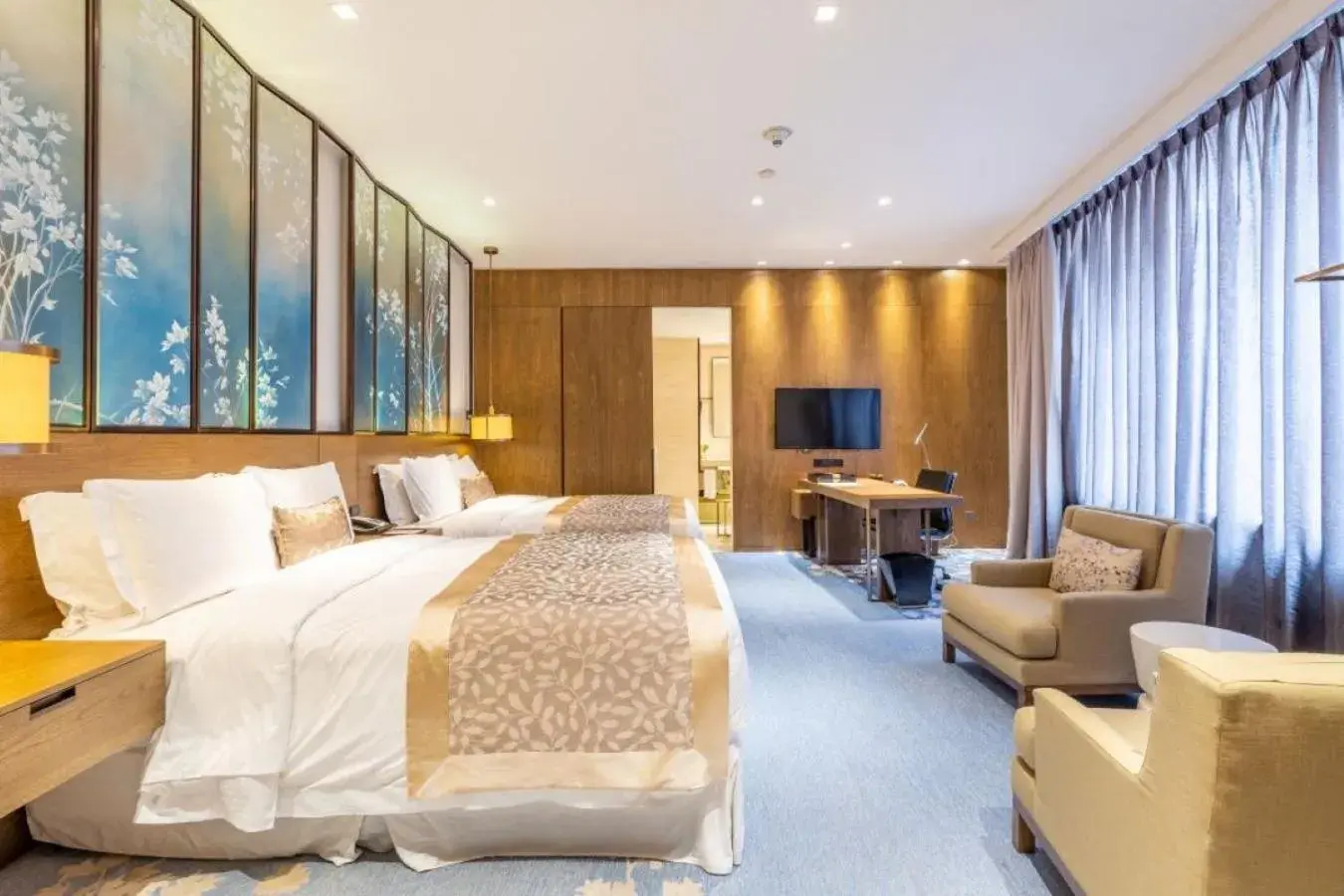 Premium Queen Room with Two Queen Beds in HUALUXE Shanghai Twelve At Hengshan Premium Queen Room with Two Queen Beds in HUALUXE Shanghai Twelve At Hengshan