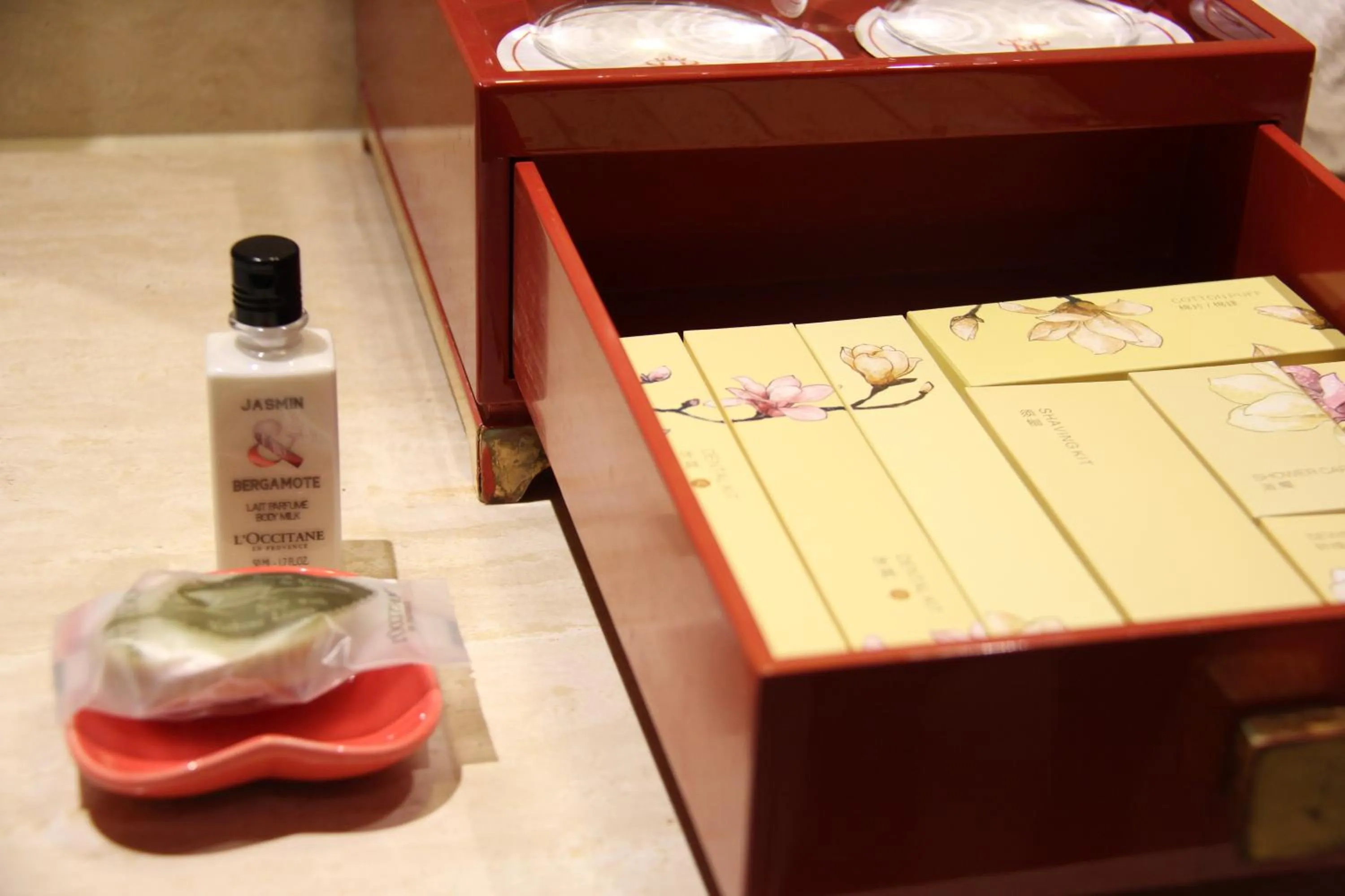 HUALUXE Shanghai Twelve At Hengshan